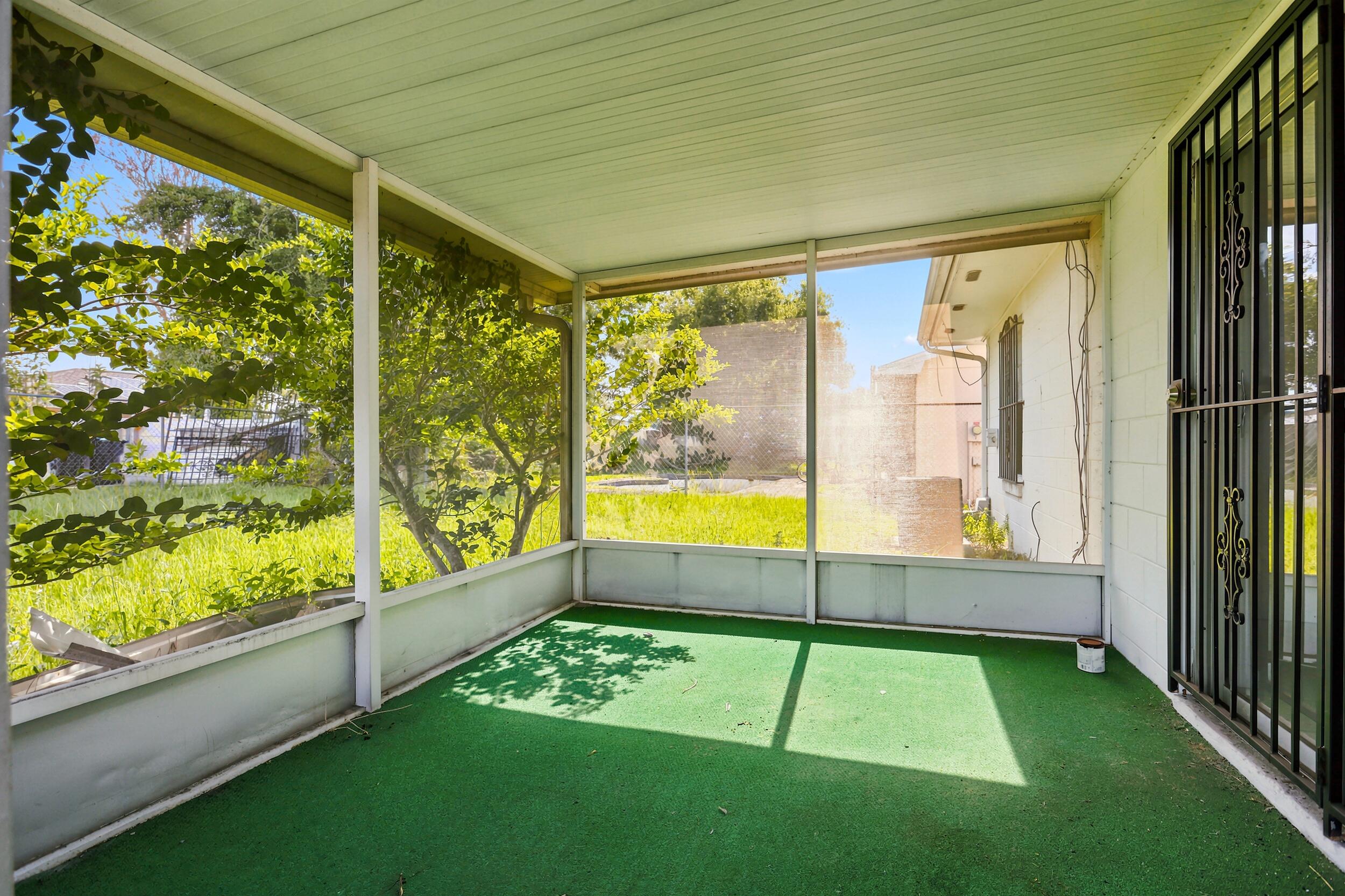 2737 Myakka Drive