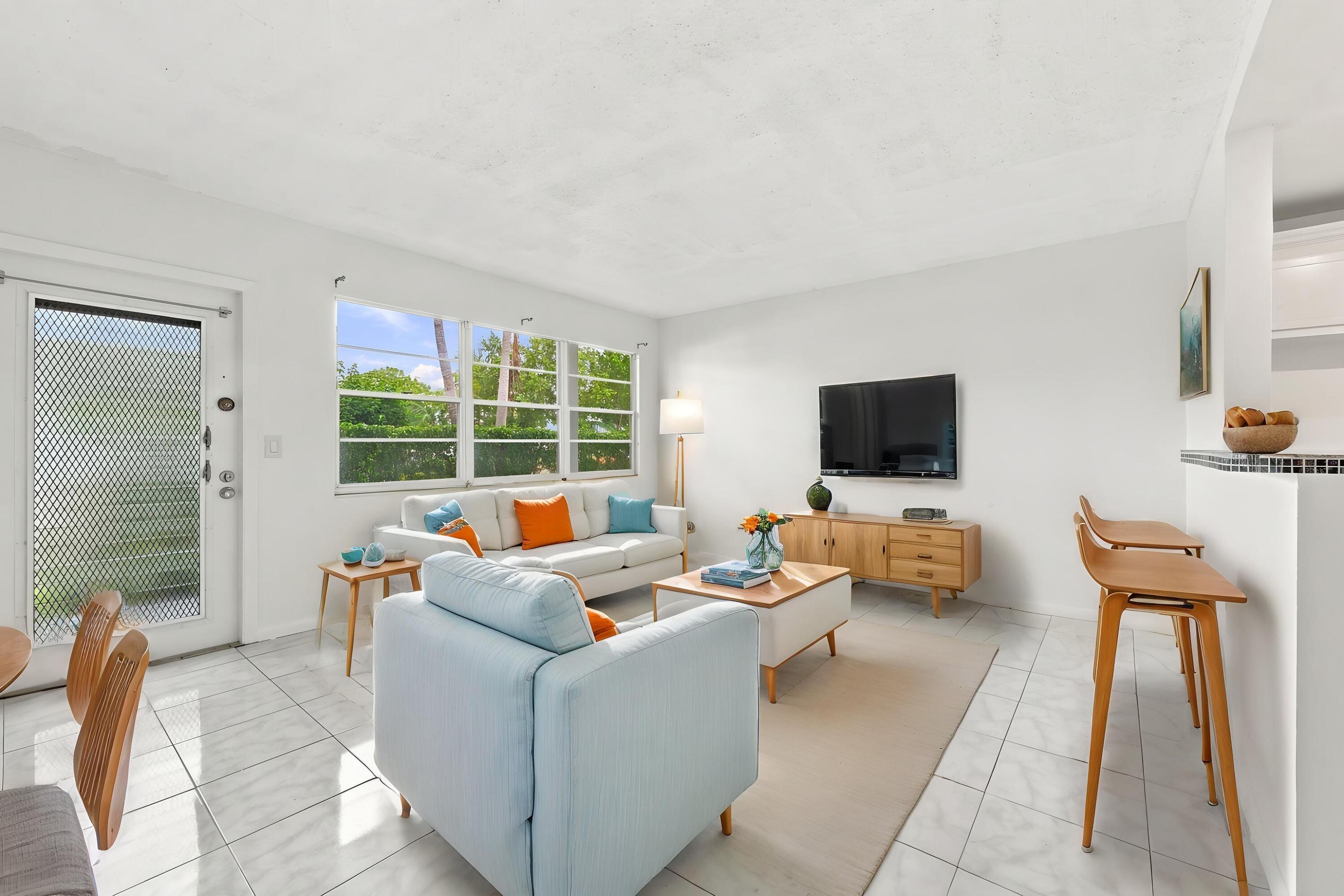 310 OAKRIDGE R Court 310