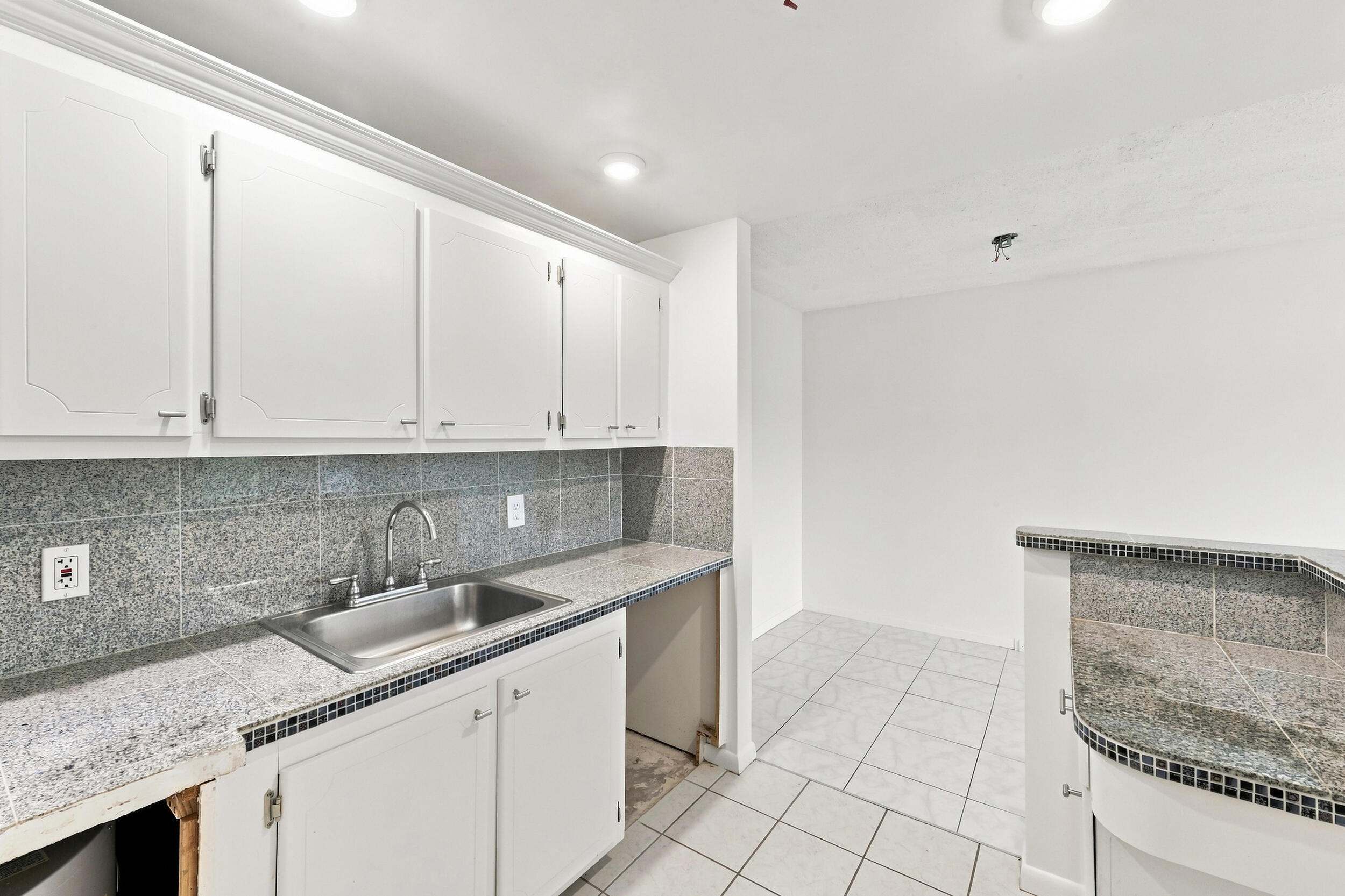 310 OAKRIDGE R Court 310