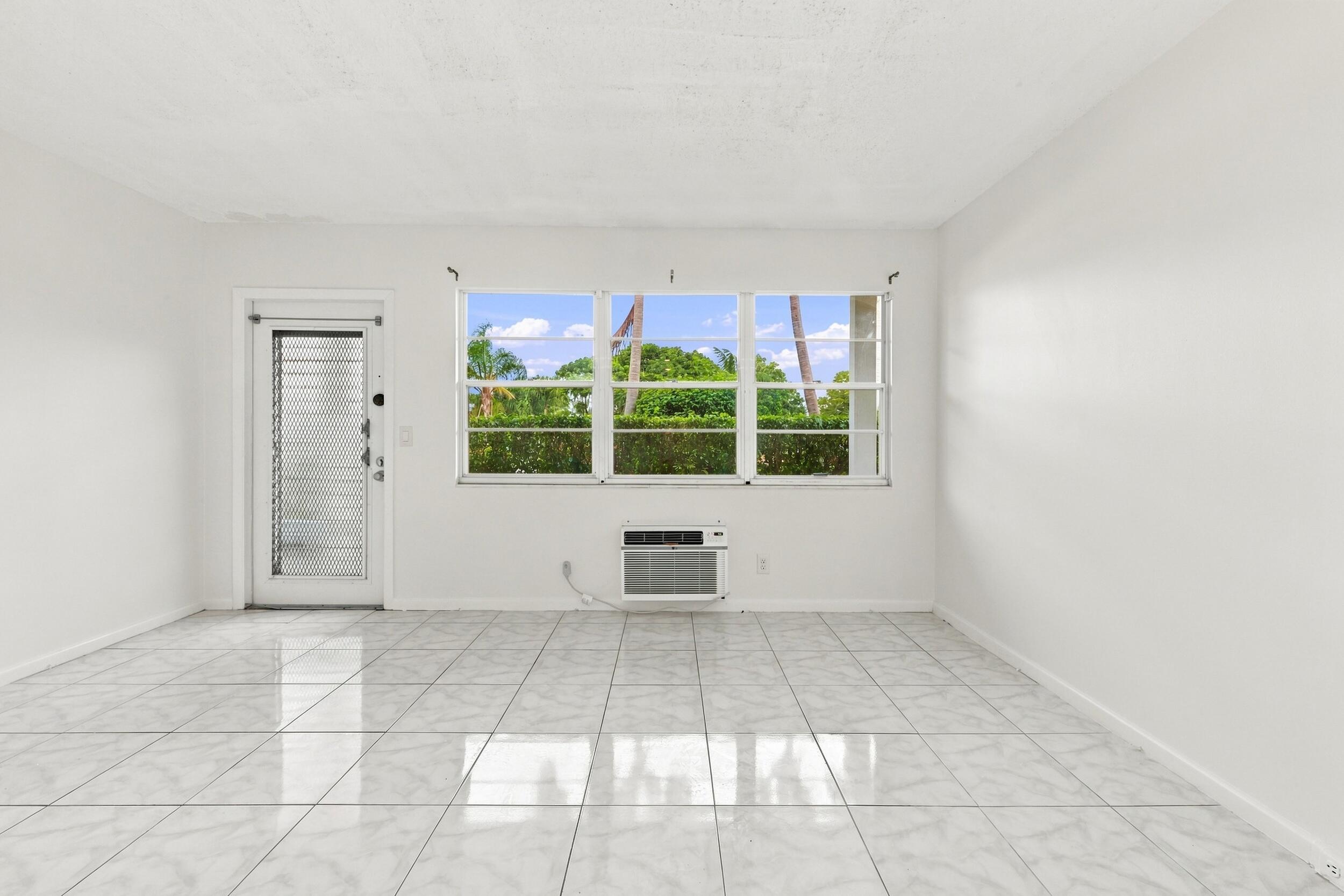 310 OAKRIDGE R Court 310