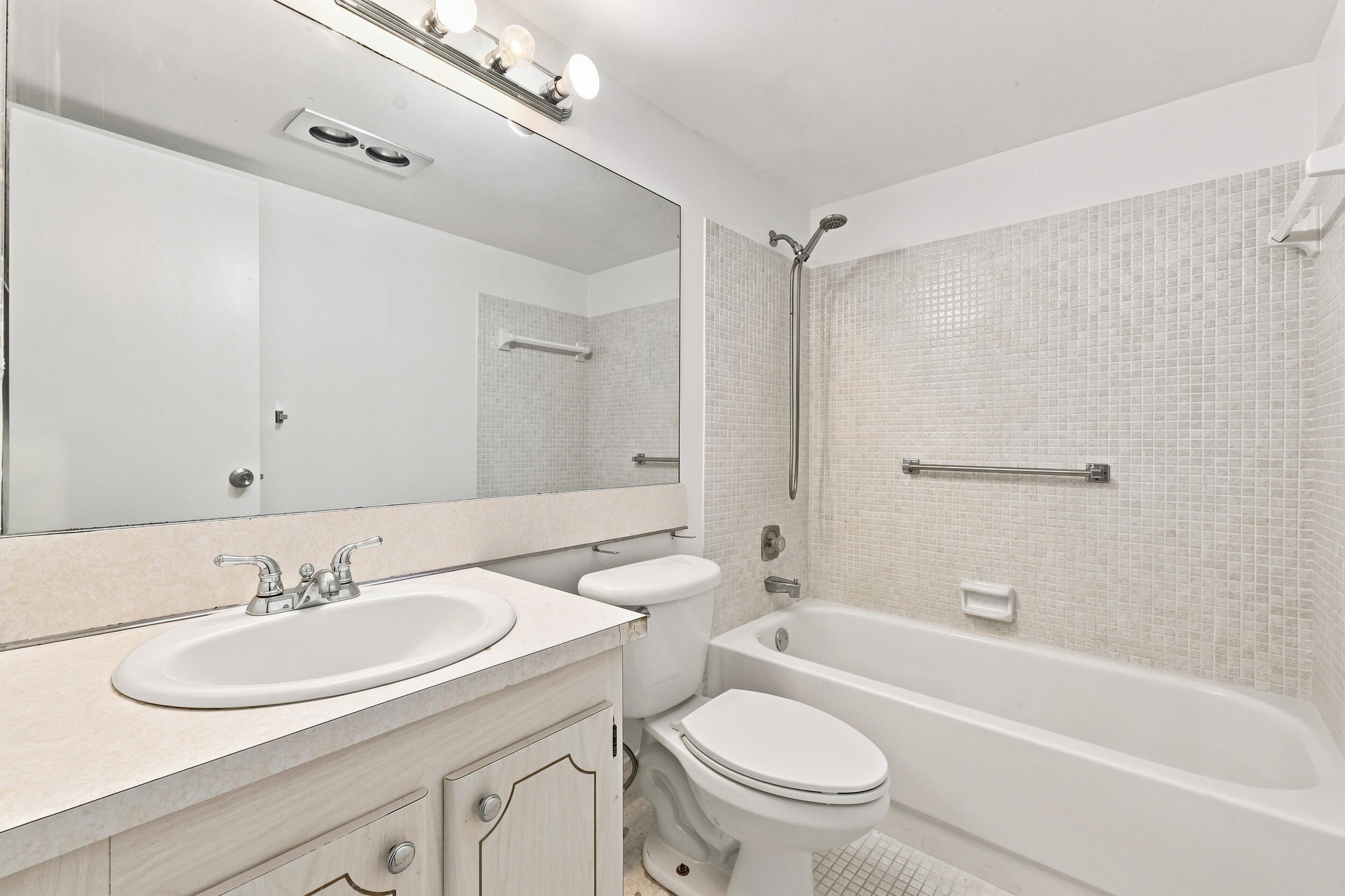 310 OAKRIDGE R Court 310