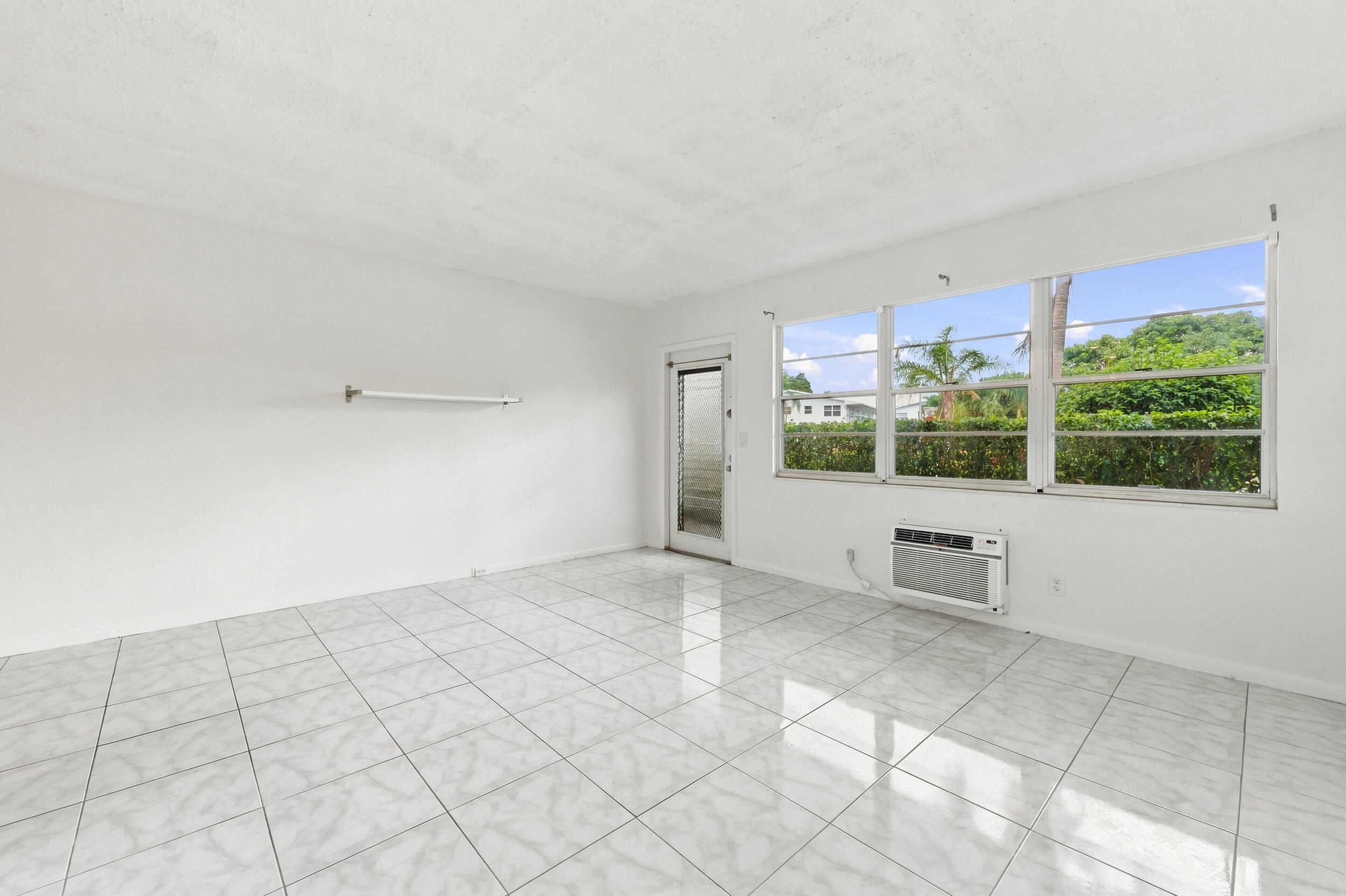 310 OAKRIDGE R Court 310
