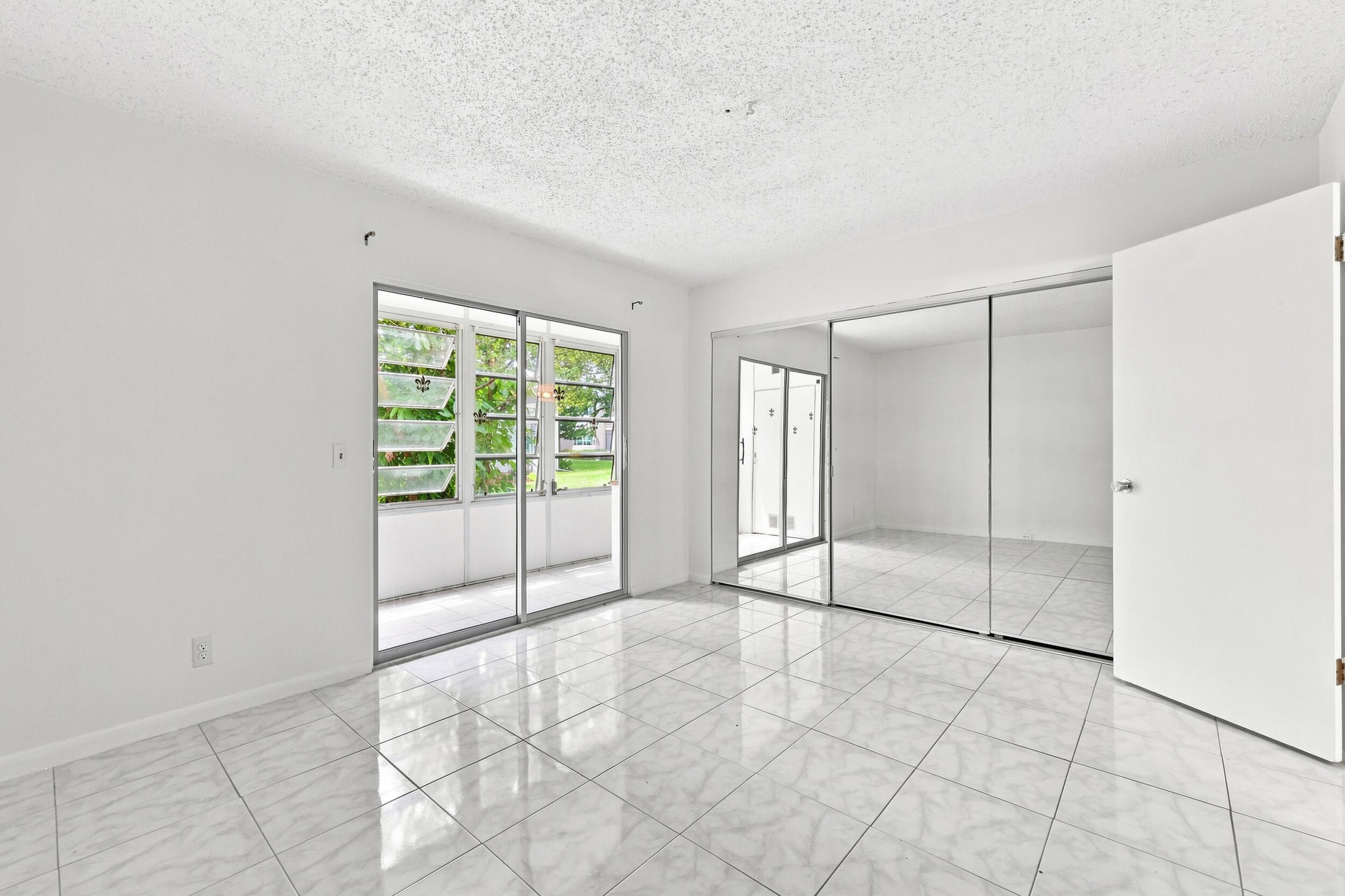 310 OAKRIDGE R Court 310