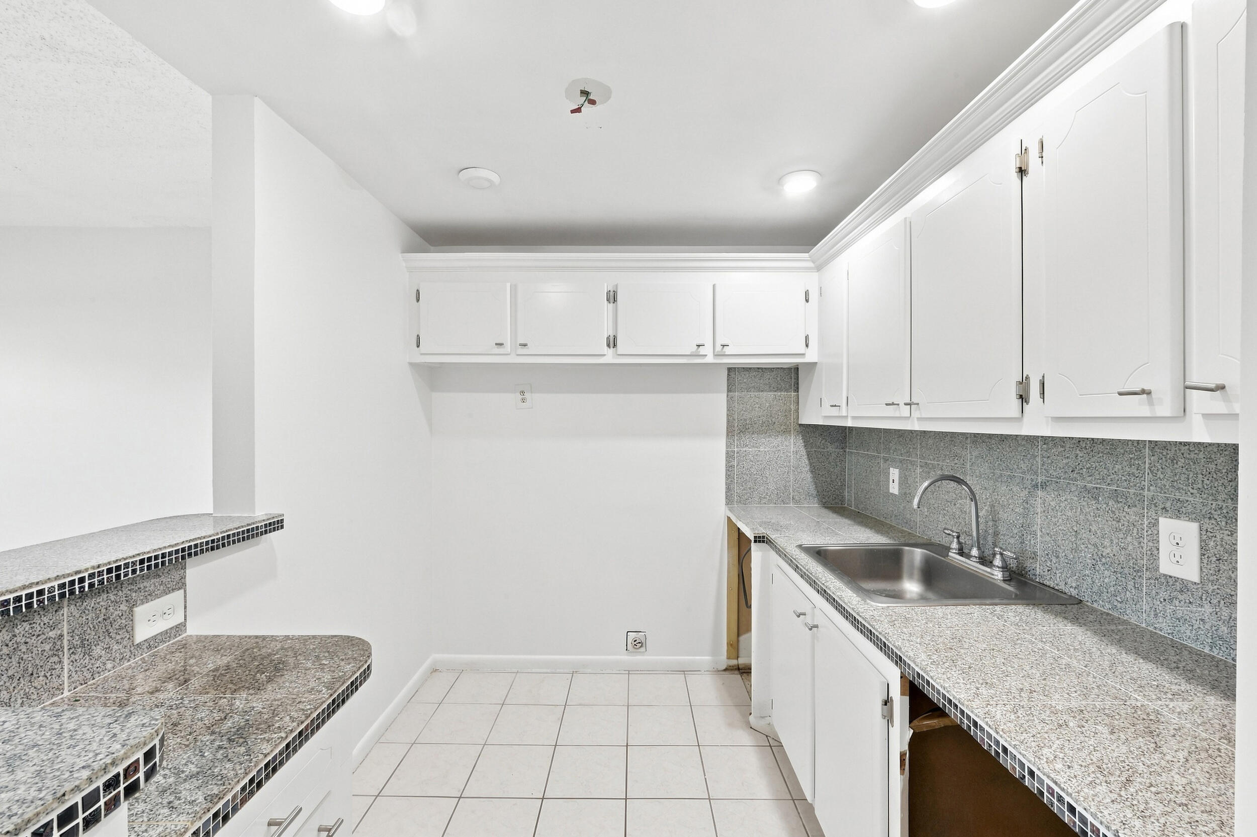 310 OAKRIDGE R Court 310