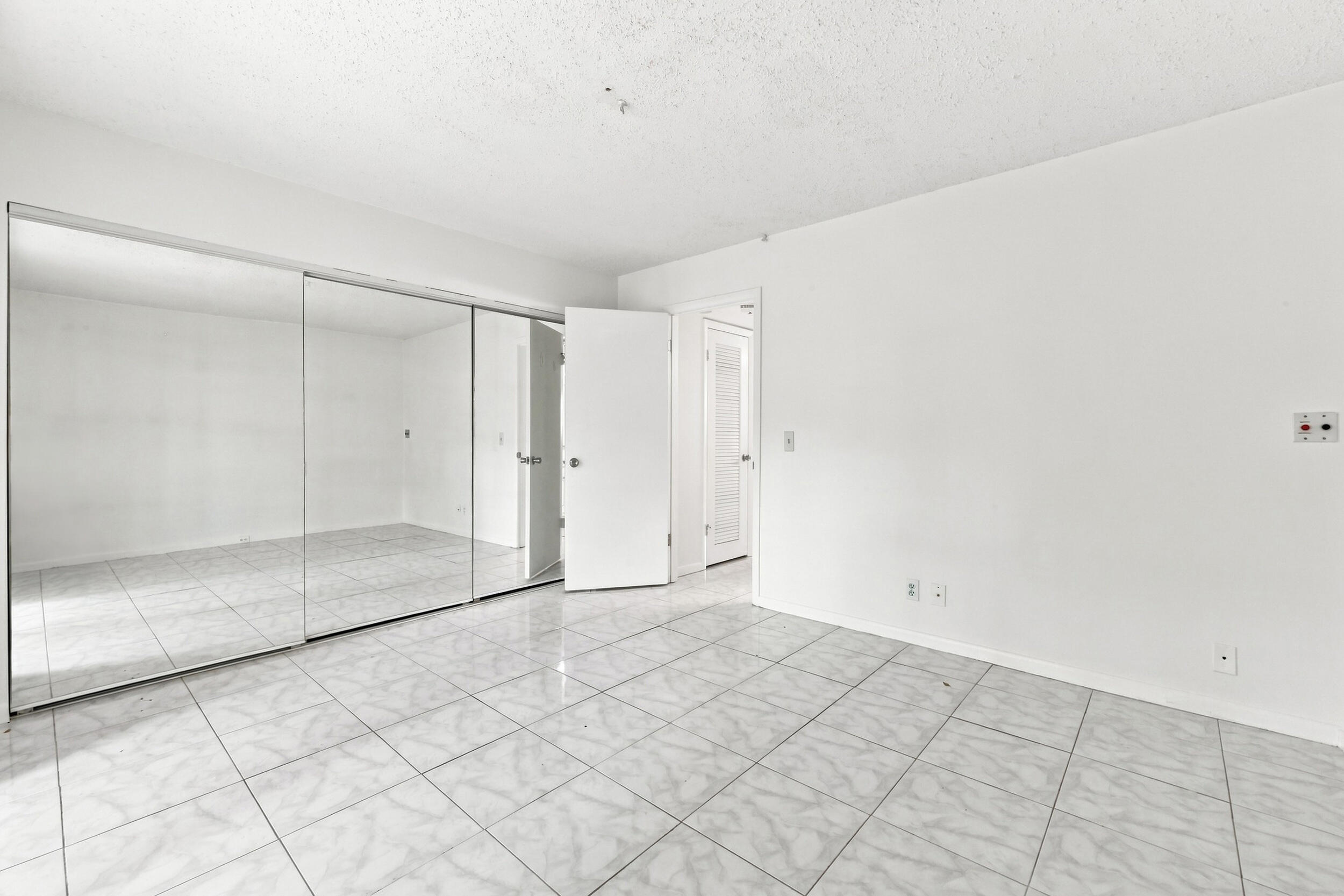 310 OAKRIDGE R Court 310
