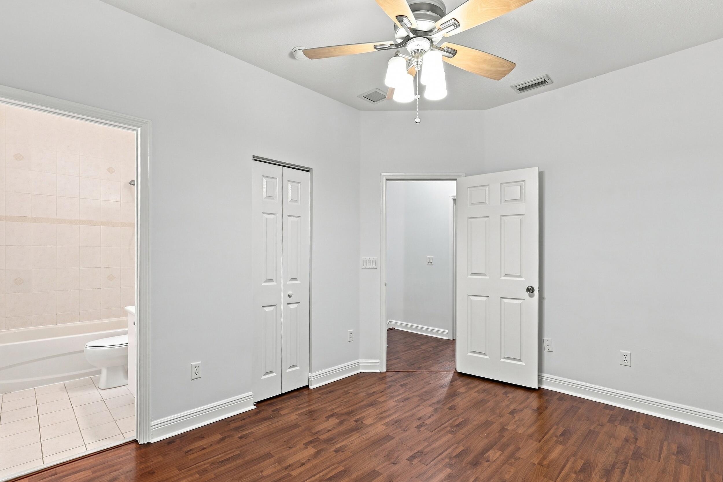 2107 Anchor Court 2104