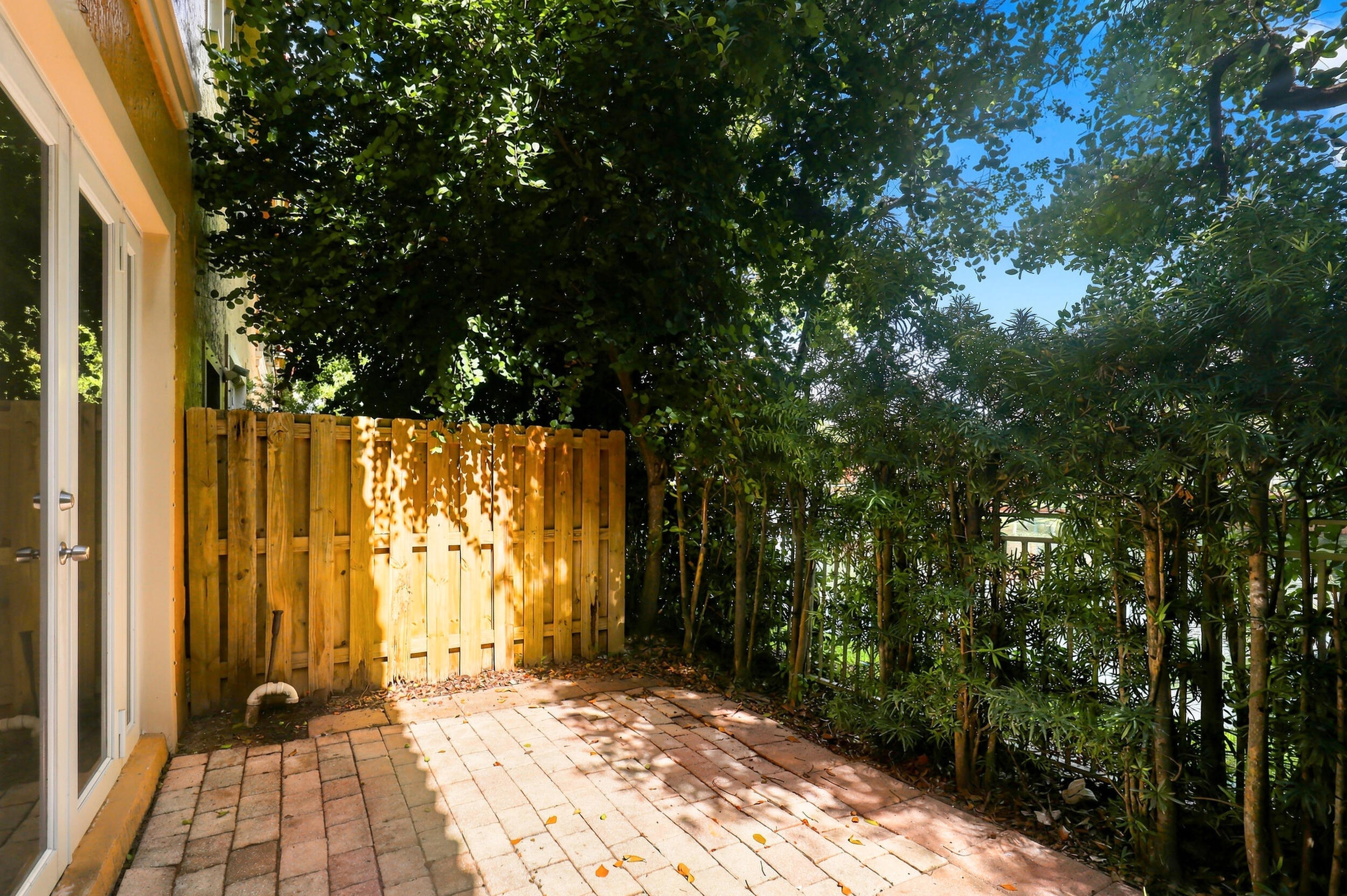 2107 Anchor Court 2104