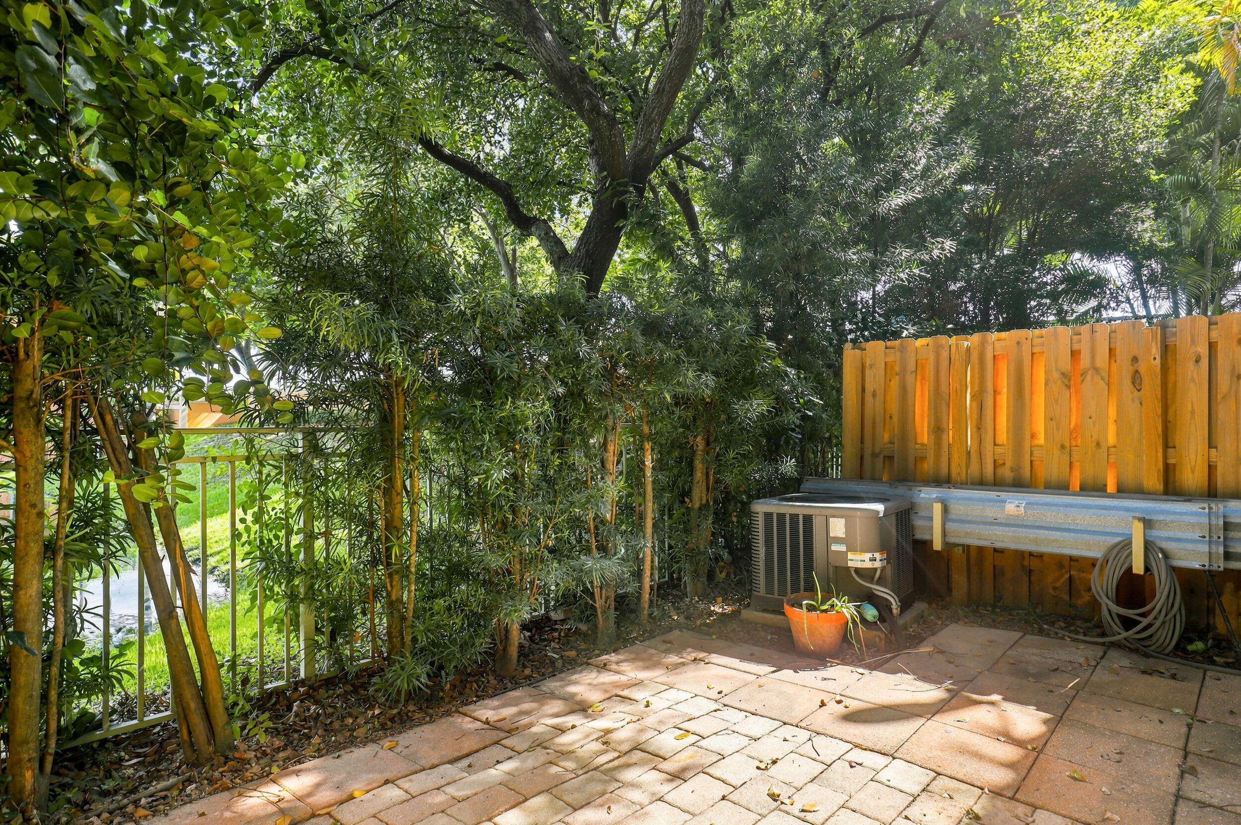 2107 Anchor Court 2104