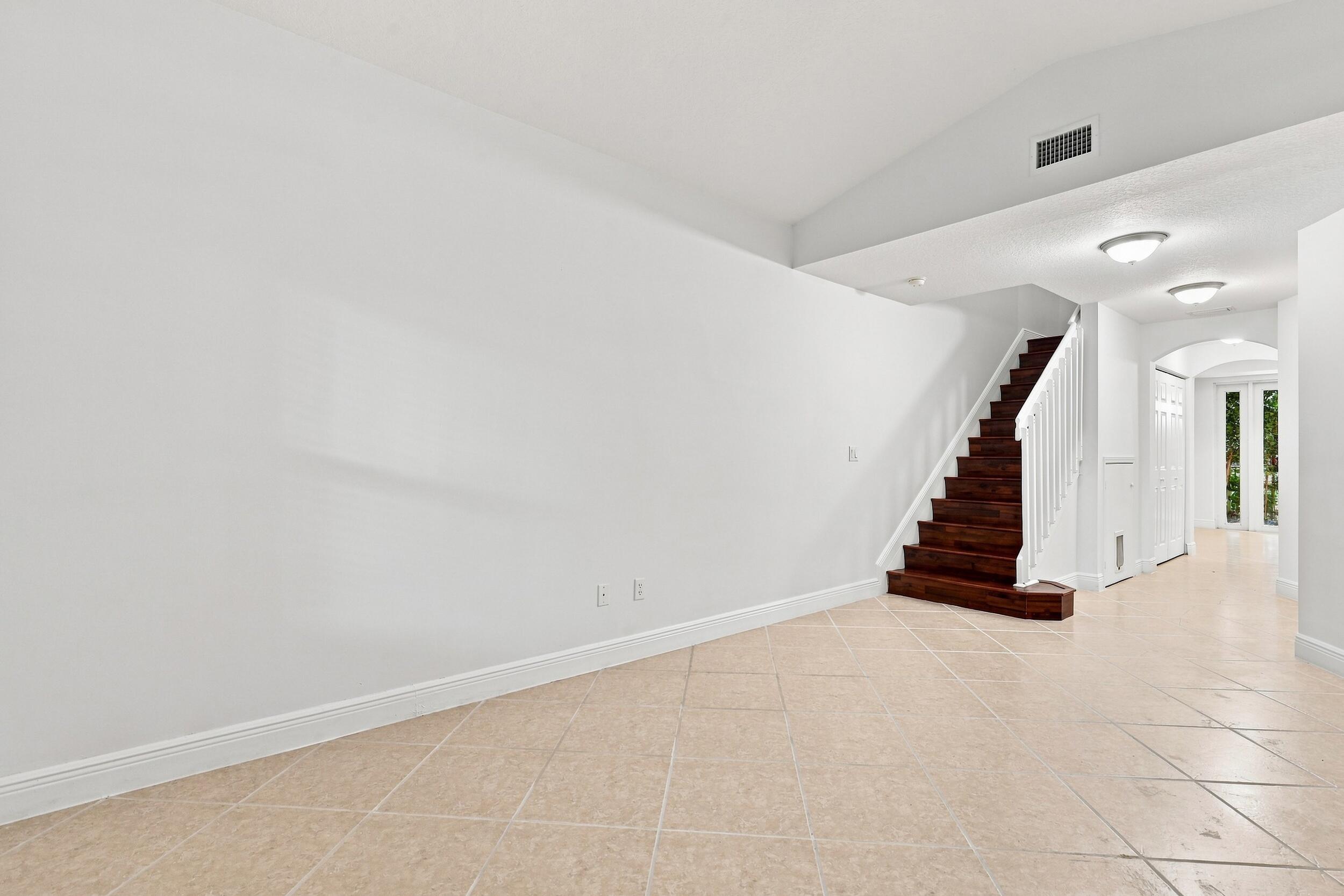 2107 Anchor Court 2104