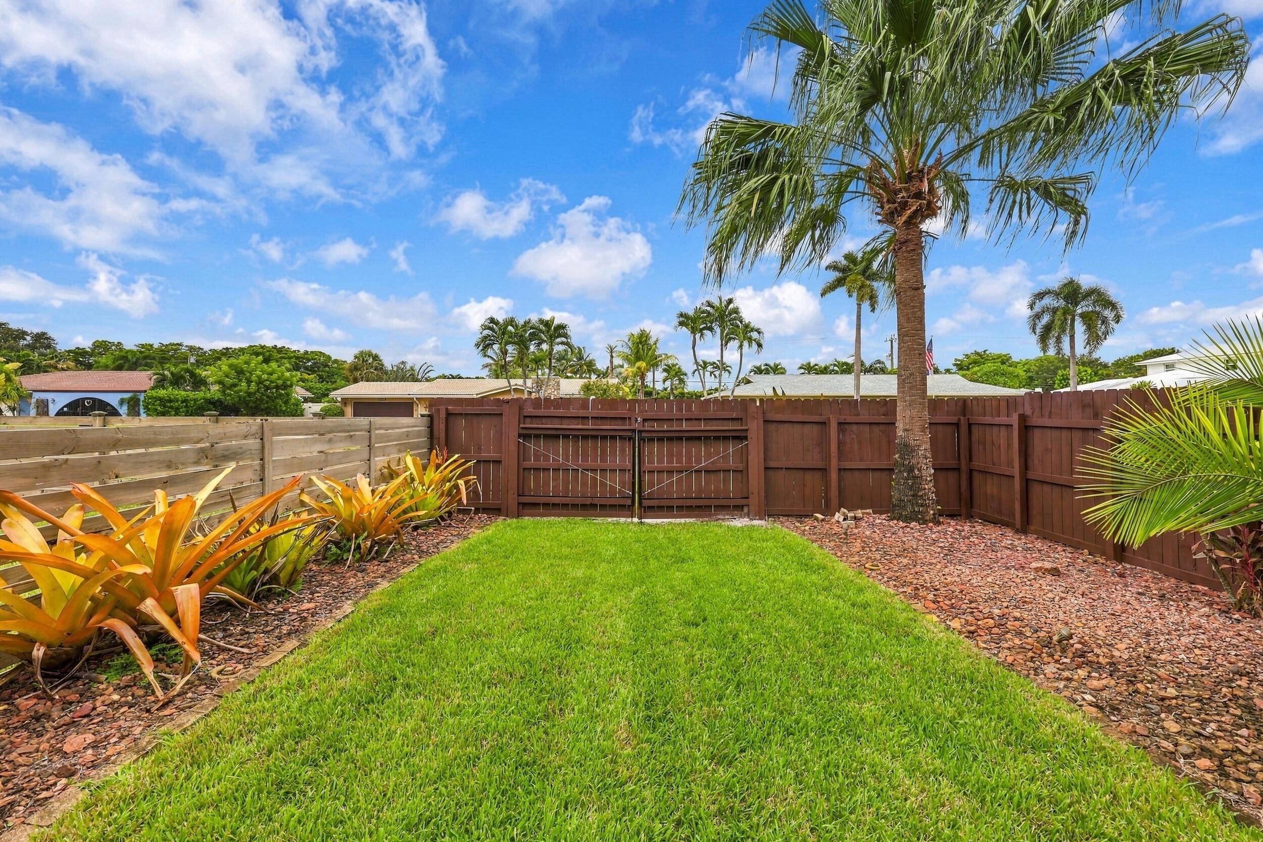 3590 Lakeview Drive