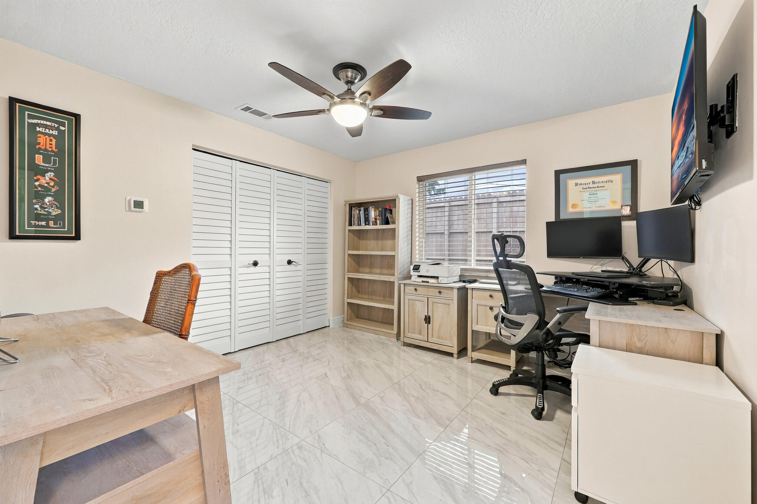 3590 Lakeview Drive