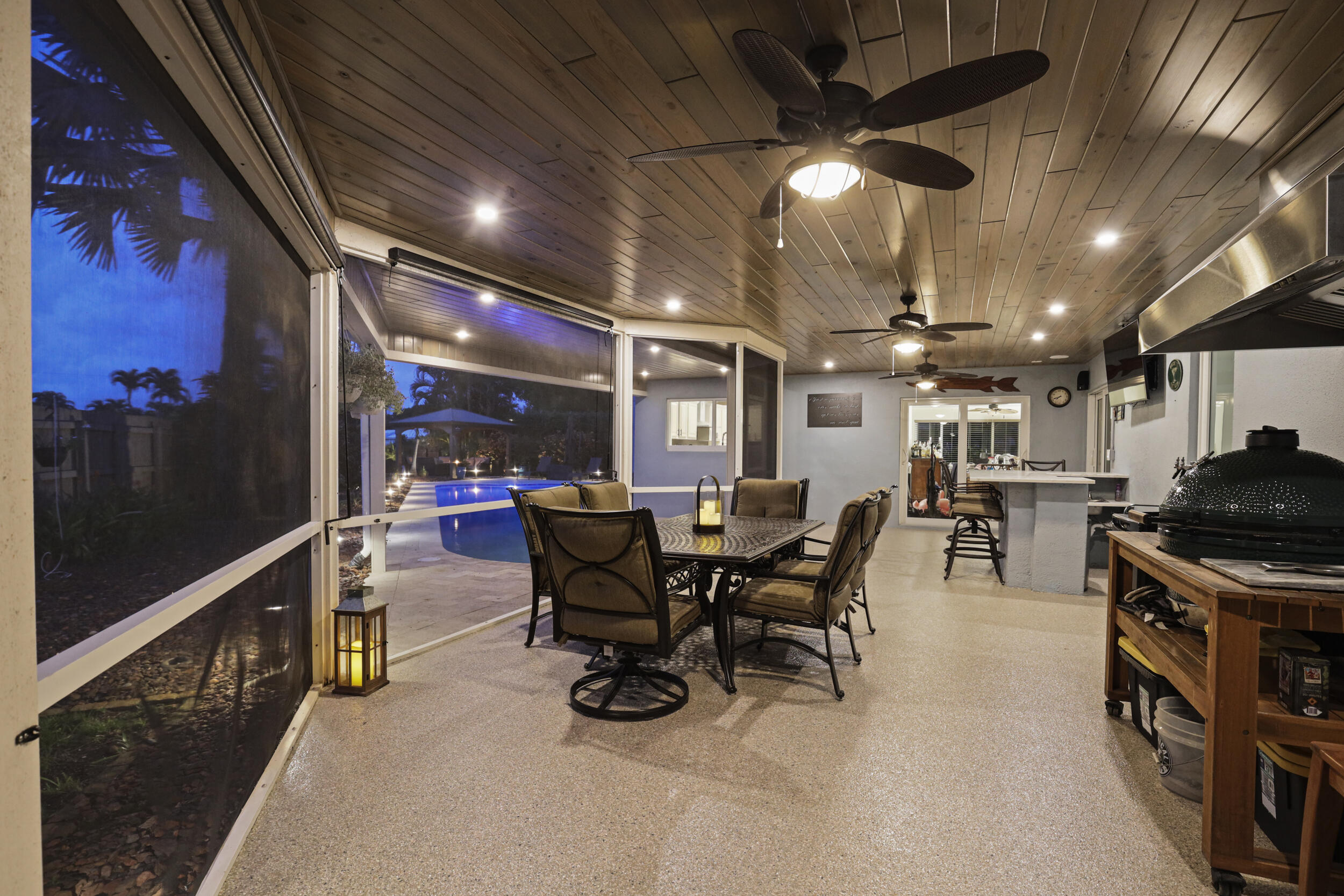 3590 Lakeview Drive