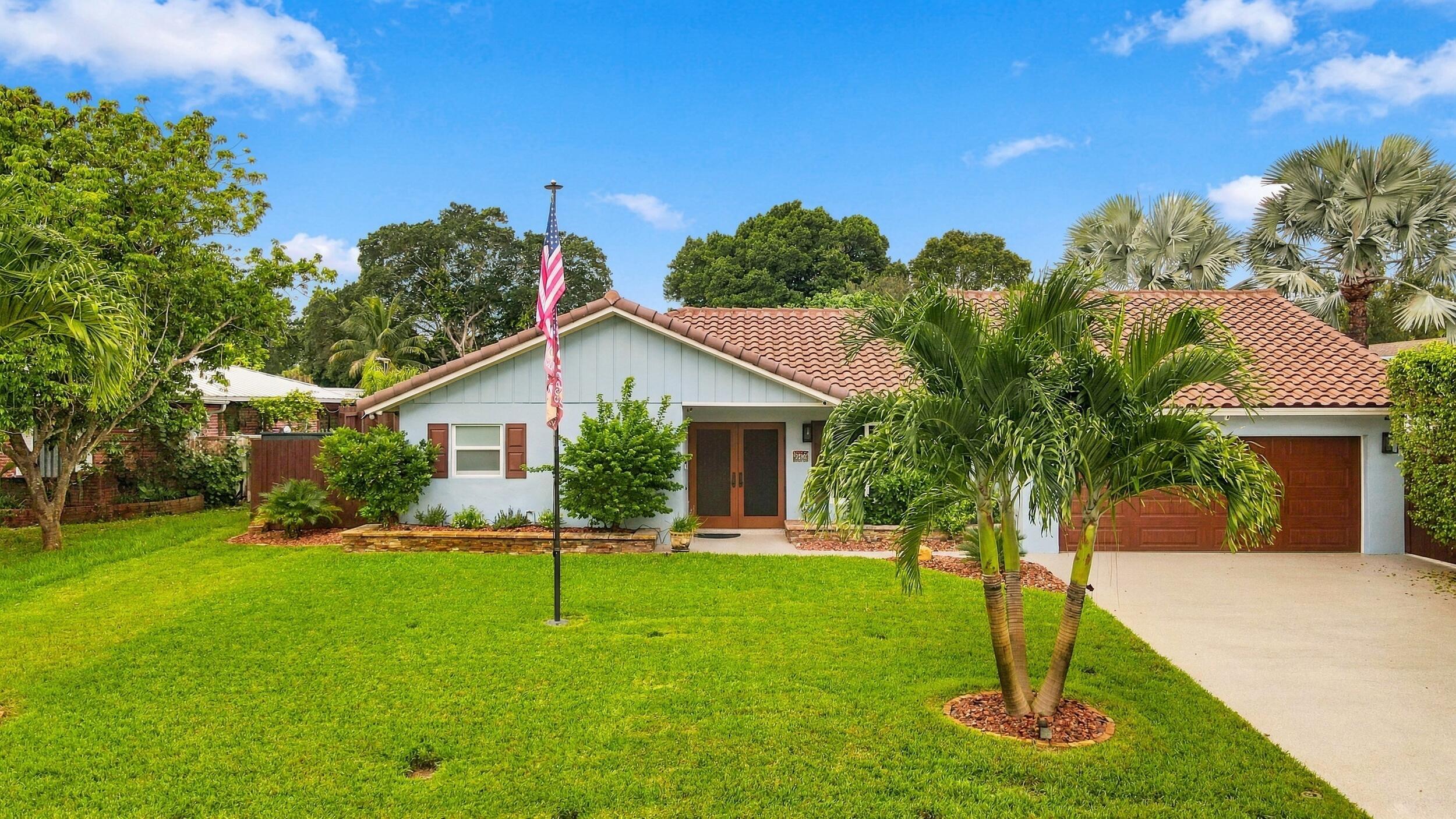 3590 Lakeview Drive