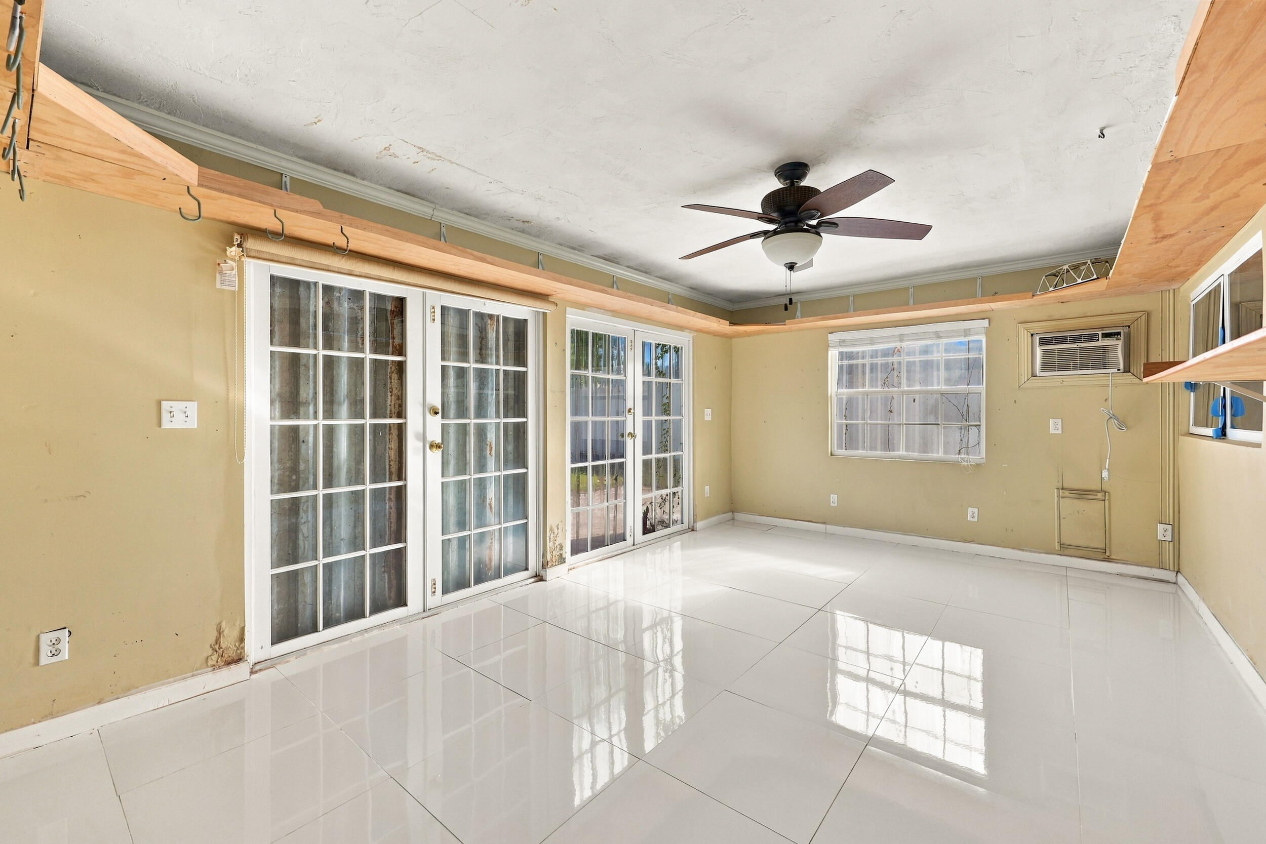 213 NE 24th Court
