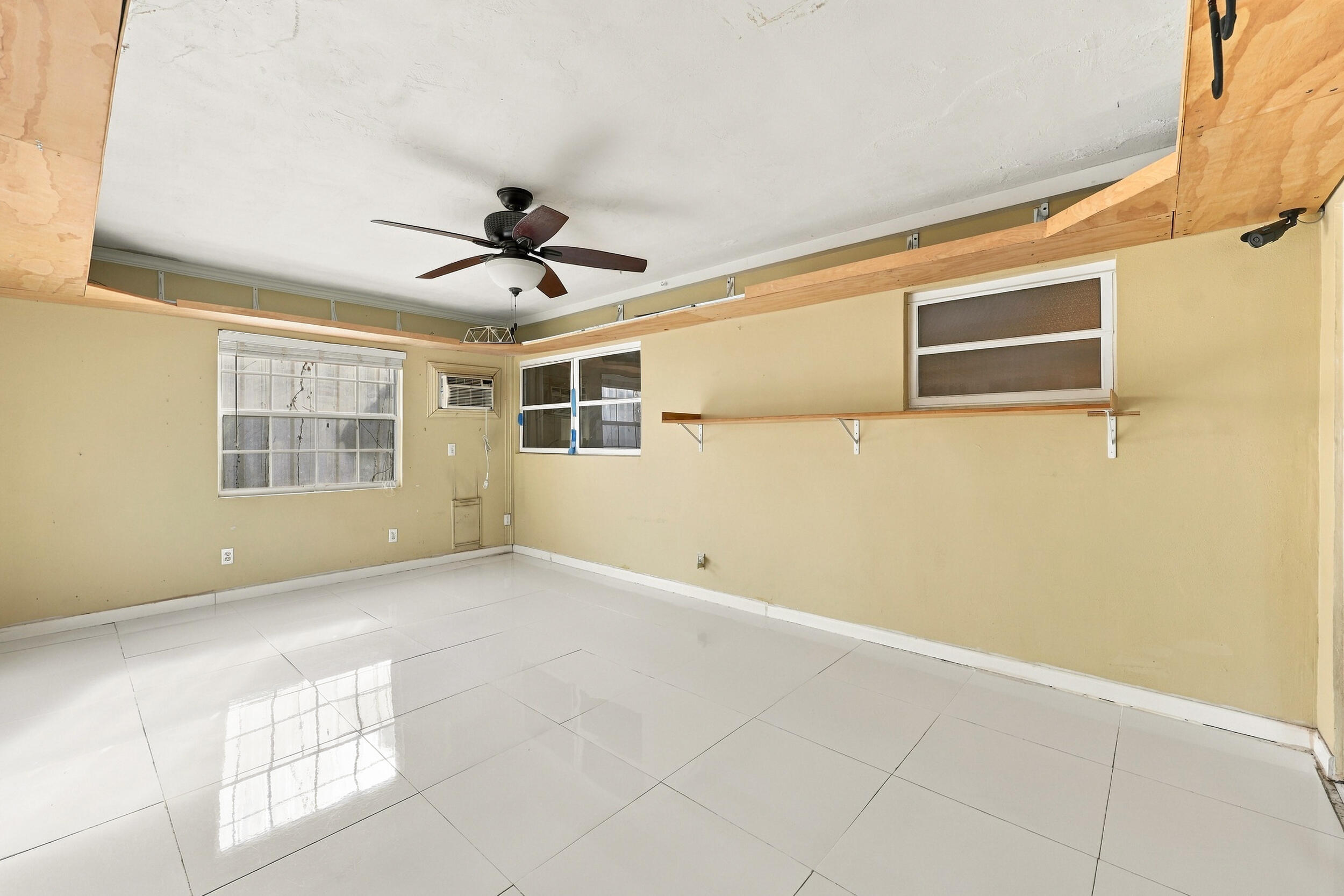 213 NE 24th Court