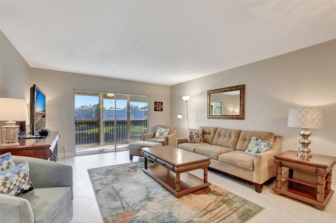 14310 Strathmore Ln 303