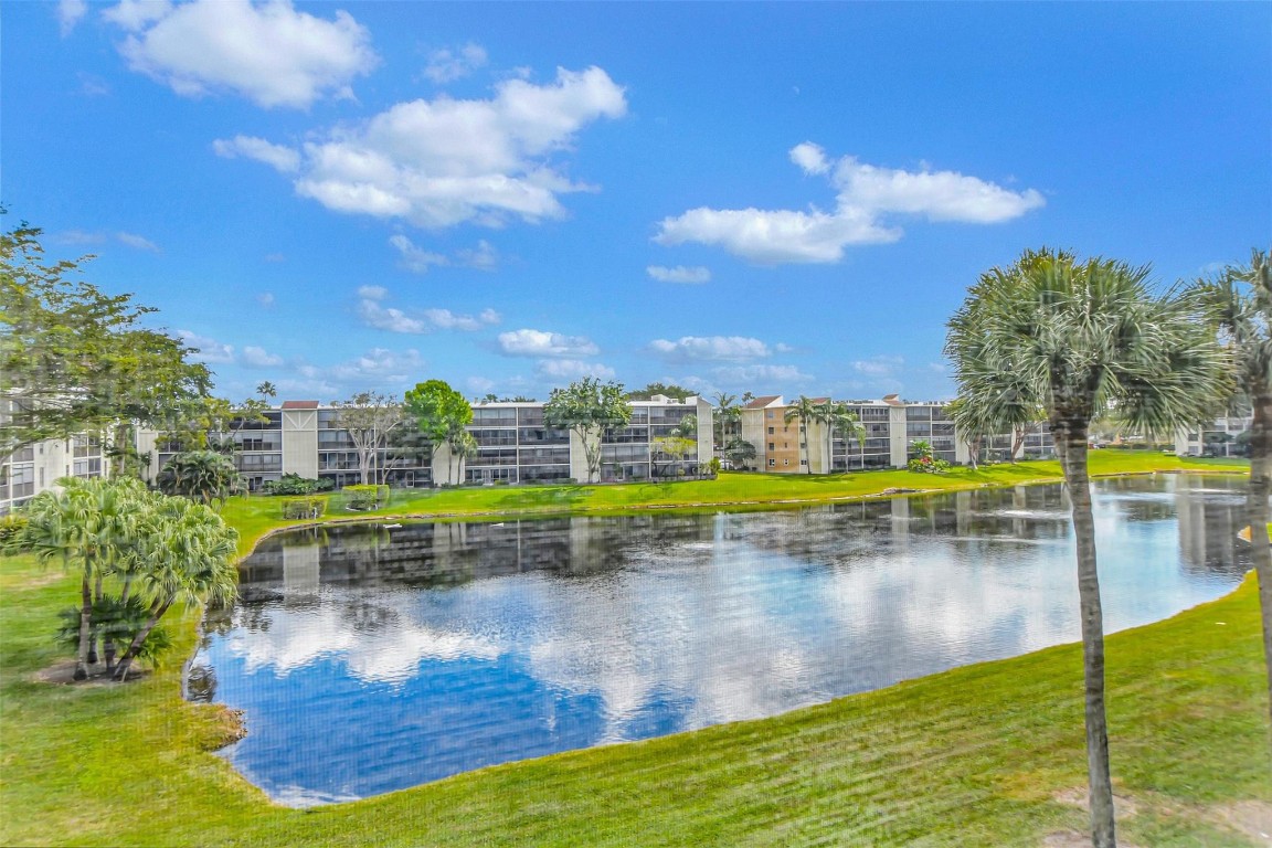 14310 Strathmore Ln 303