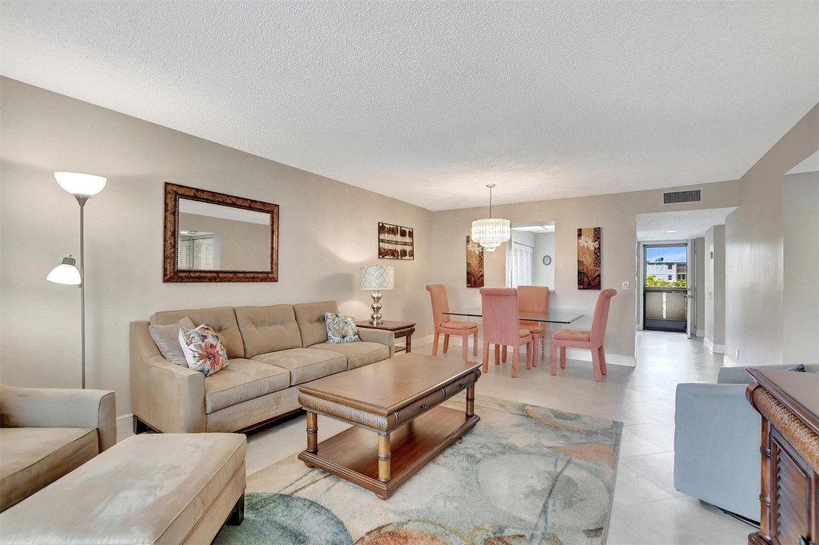 14310 Strathmore Ln 303