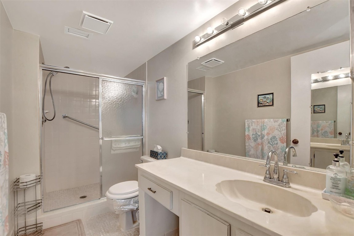 14310 Strathmore Ln 303