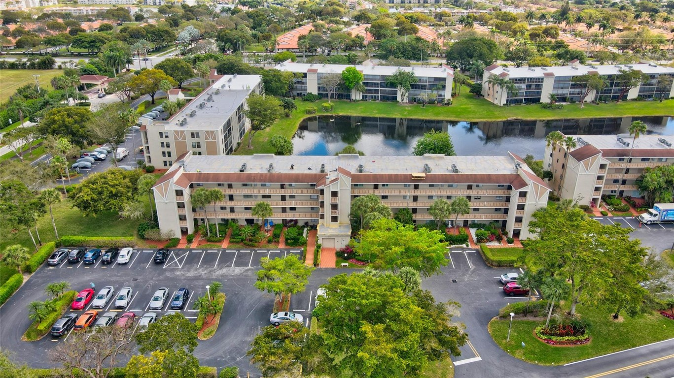 14310 Strathmore Ln 303