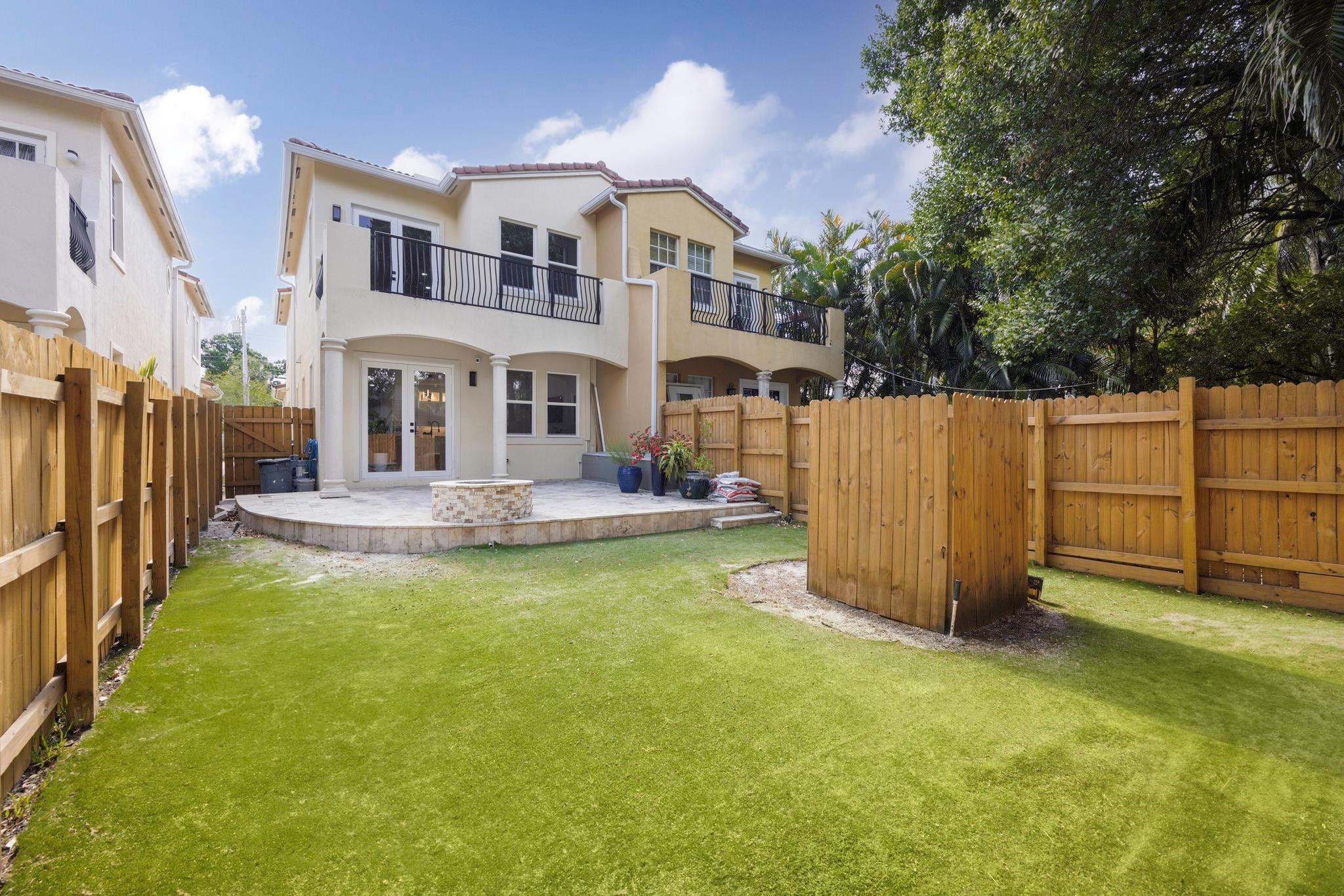 2309 SW 18th Ave 2309