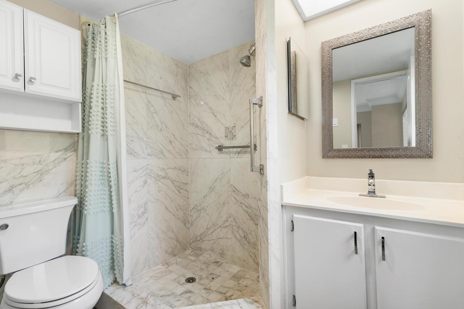 701 NE Harbour Terrace 1010