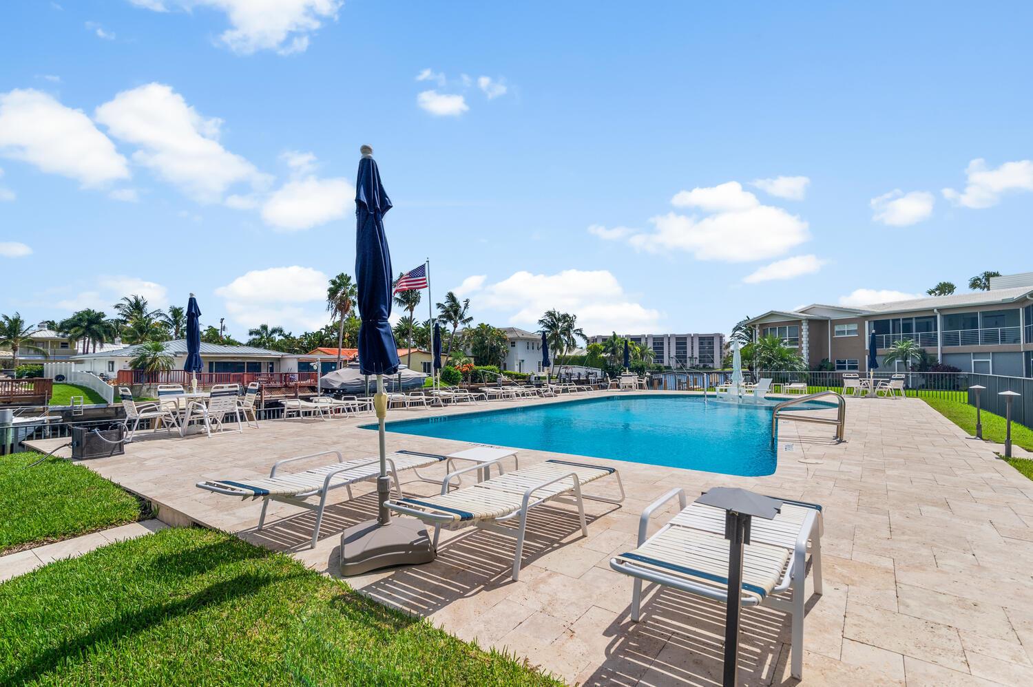 701 NE Harbour Terrace 1010