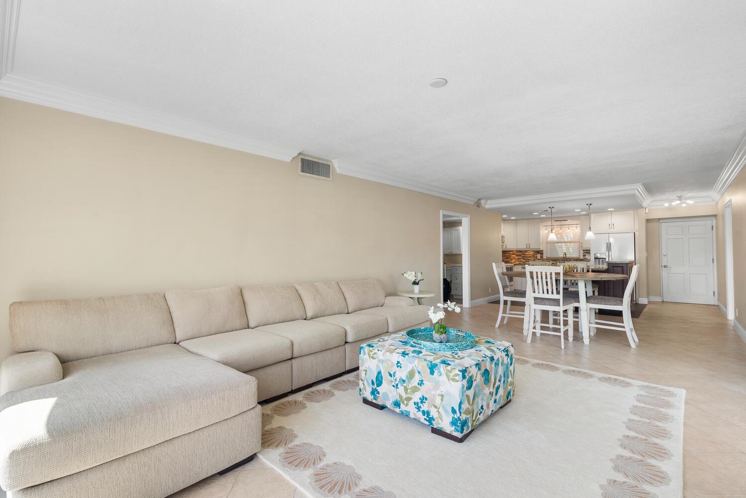 701 NE Harbour Terrace 1010