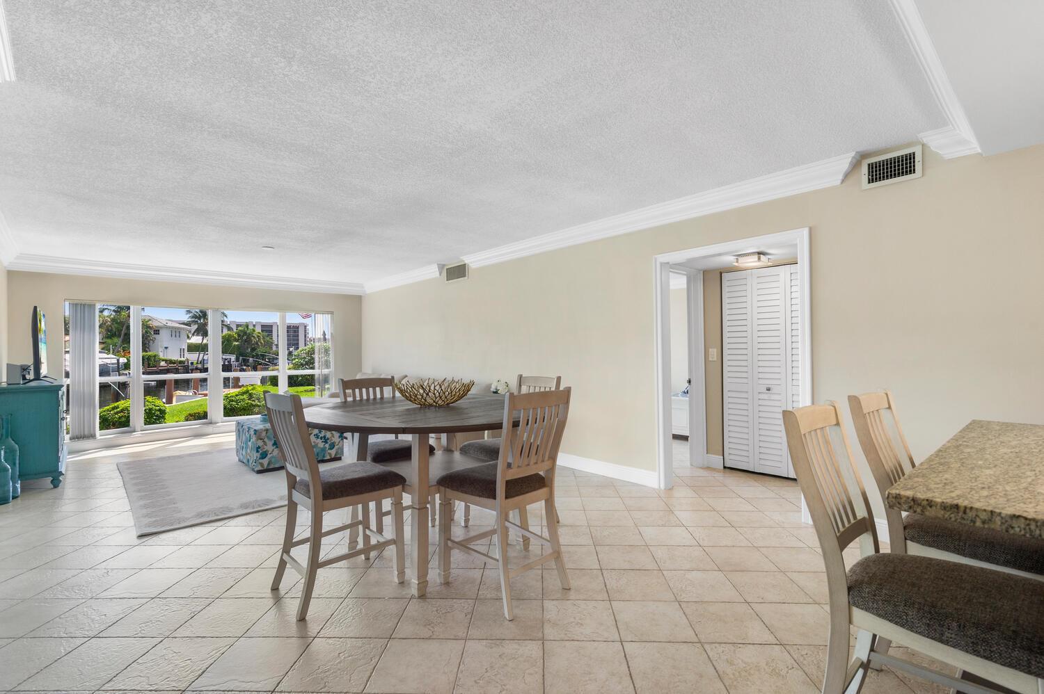 701 NE Harbour Terrace 1010