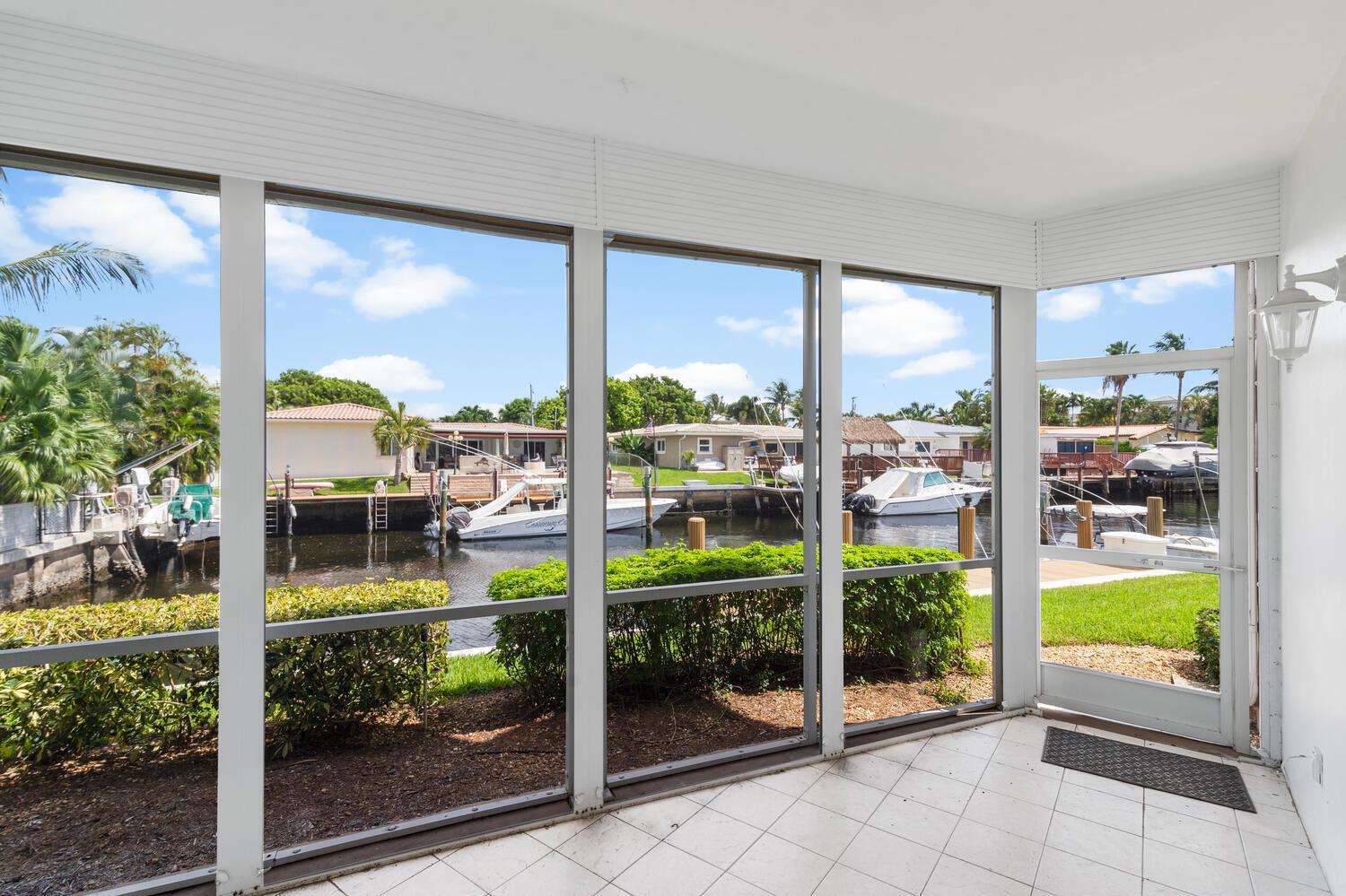 701 NE Harbour Terrace 1010