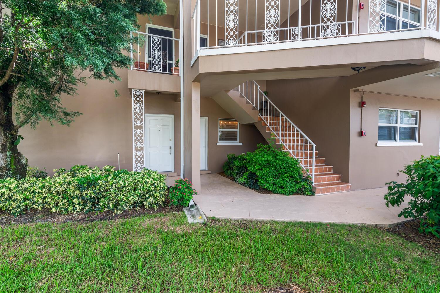 701 NE Harbour Terrace 1010