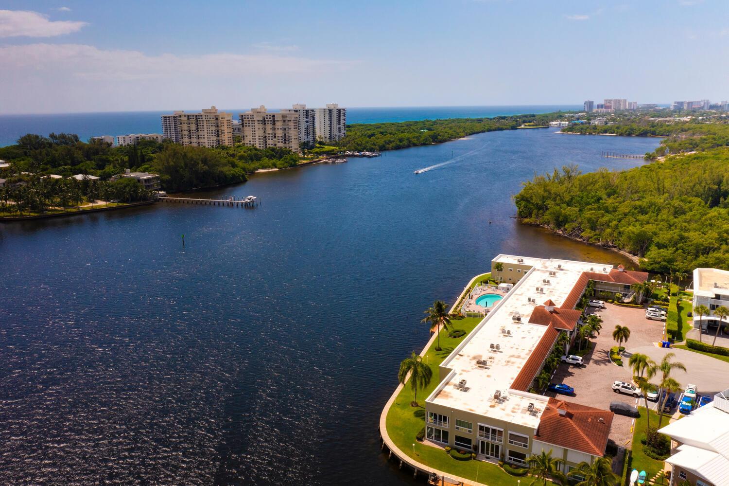 701 NE Harbour Terrace 1010