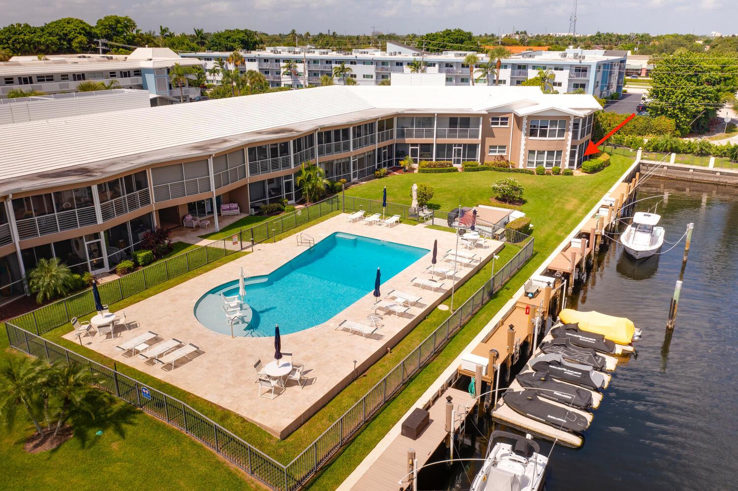 701 NE Harbour Terrace 1010