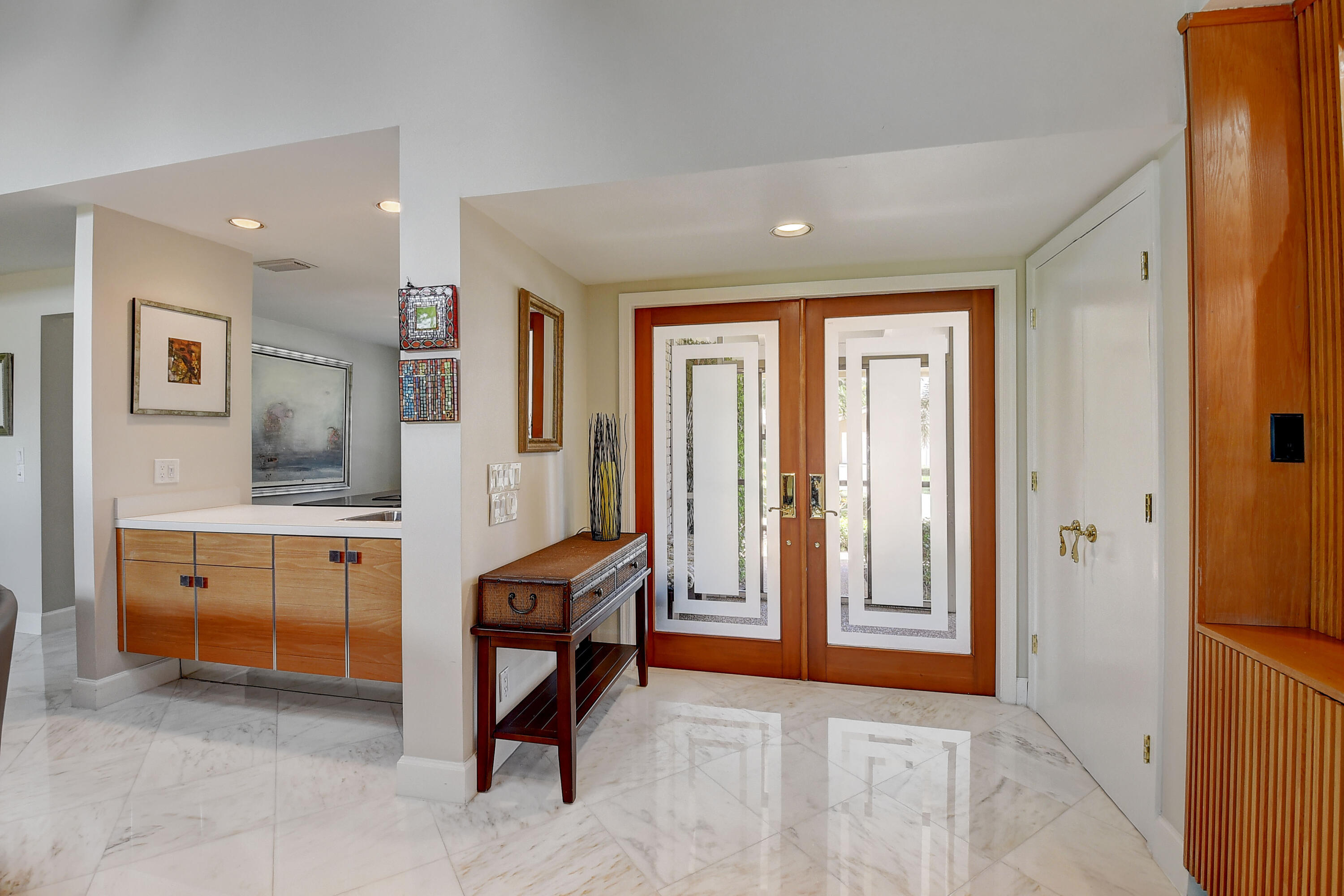 624 W Lakewoode Circle