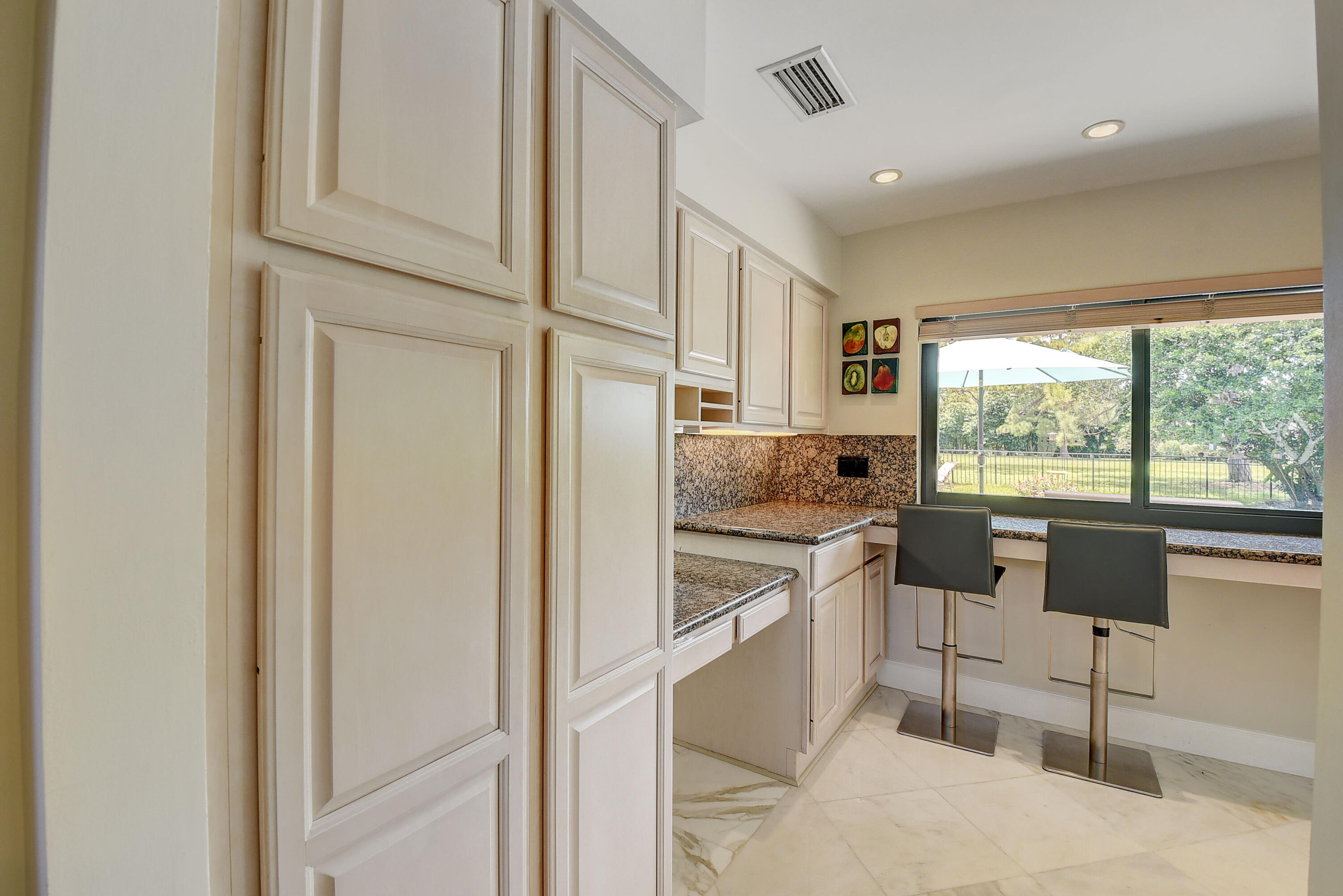 624 W Lakewoode Circle