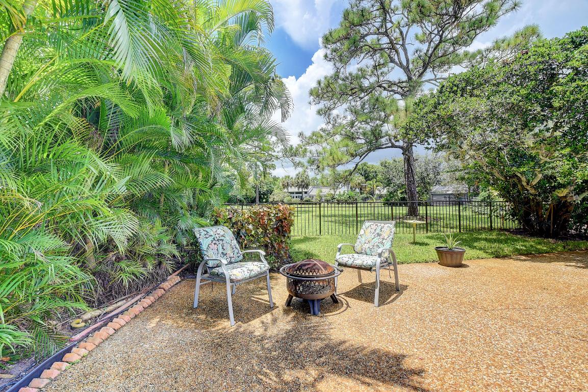 624 W Lakewoode Circle