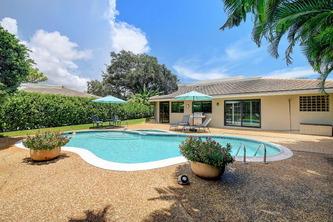 624 W Lakewoode Circle