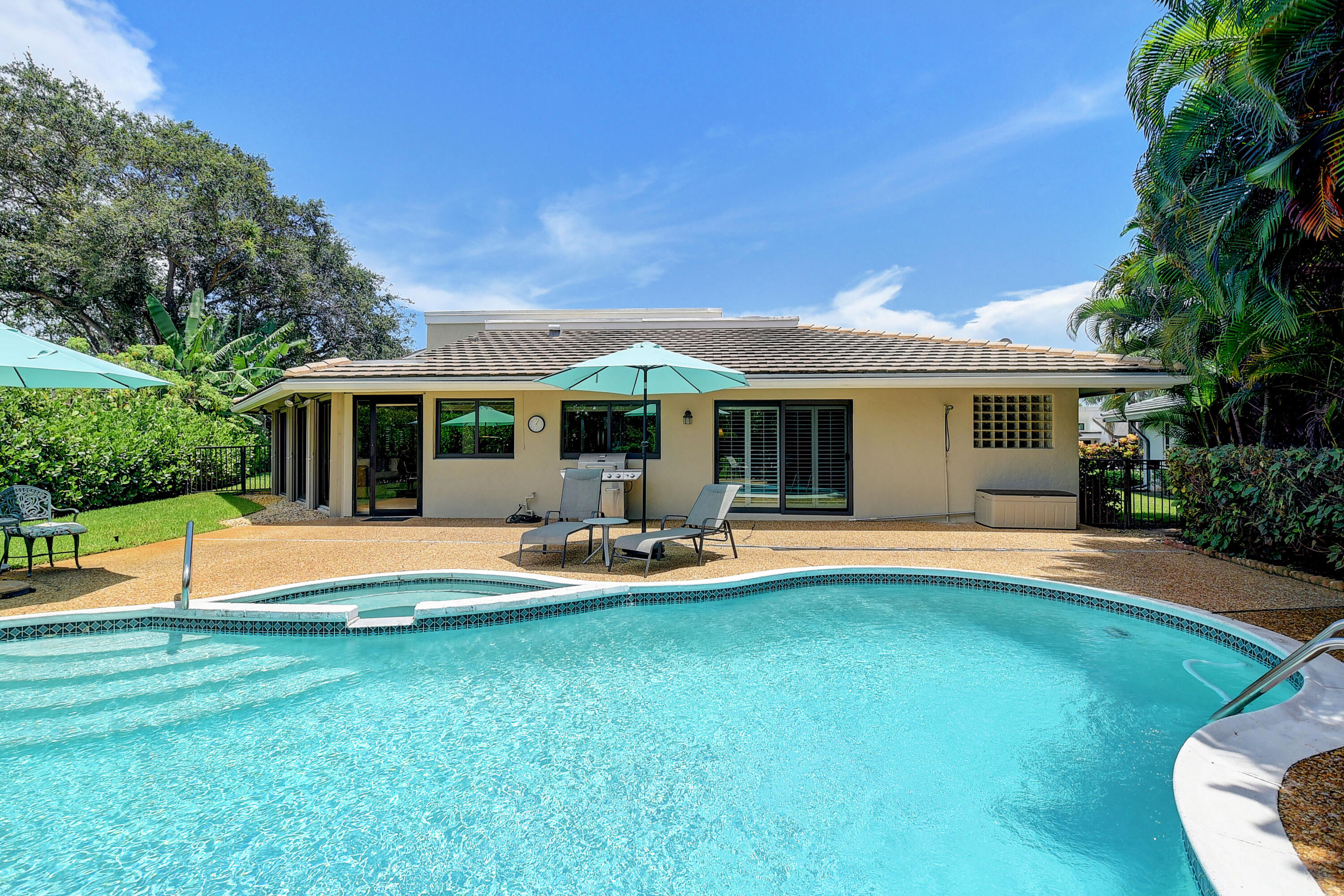 624 W Lakewoode Circle