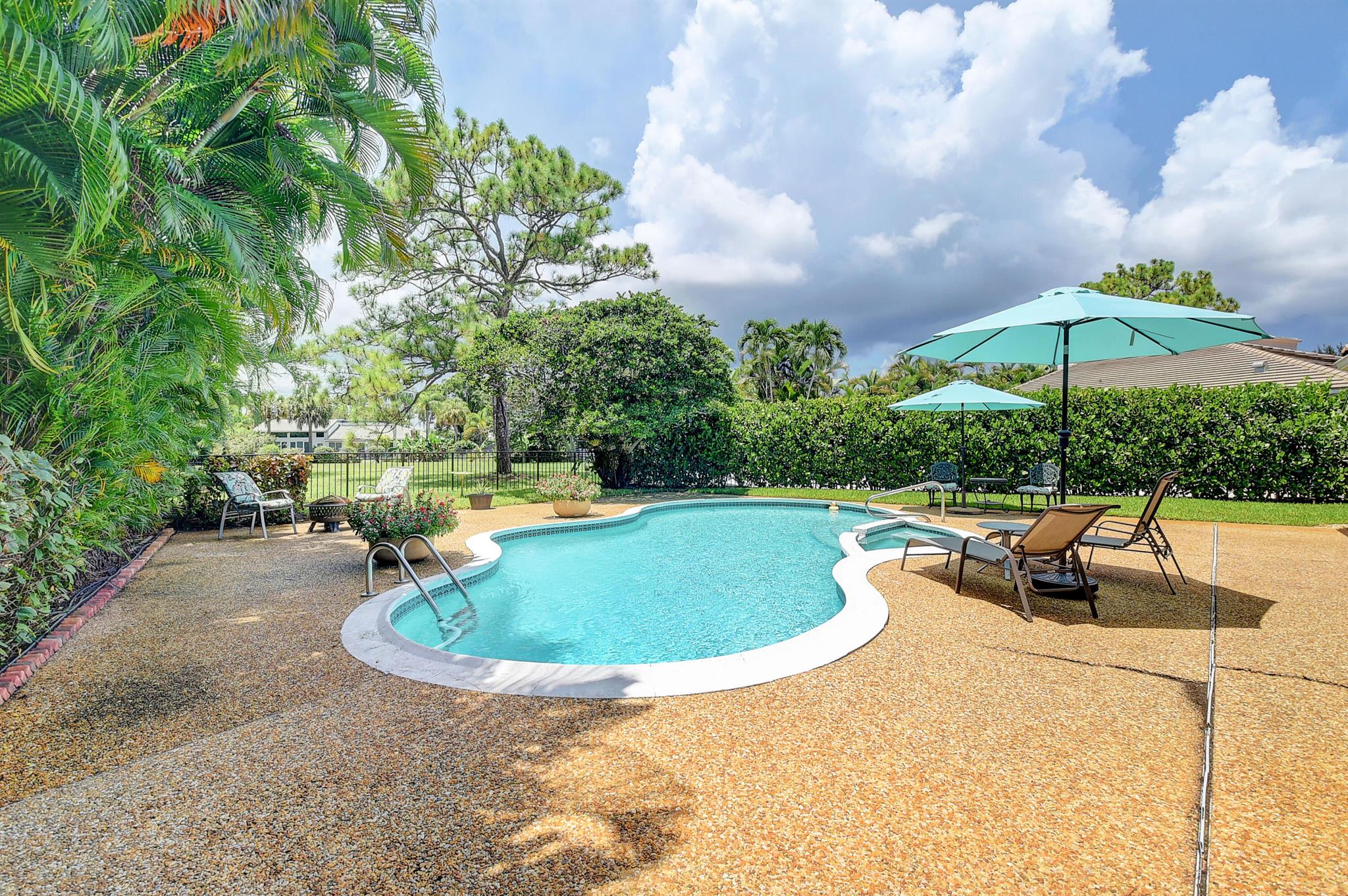 624 W Lakewoode Circle