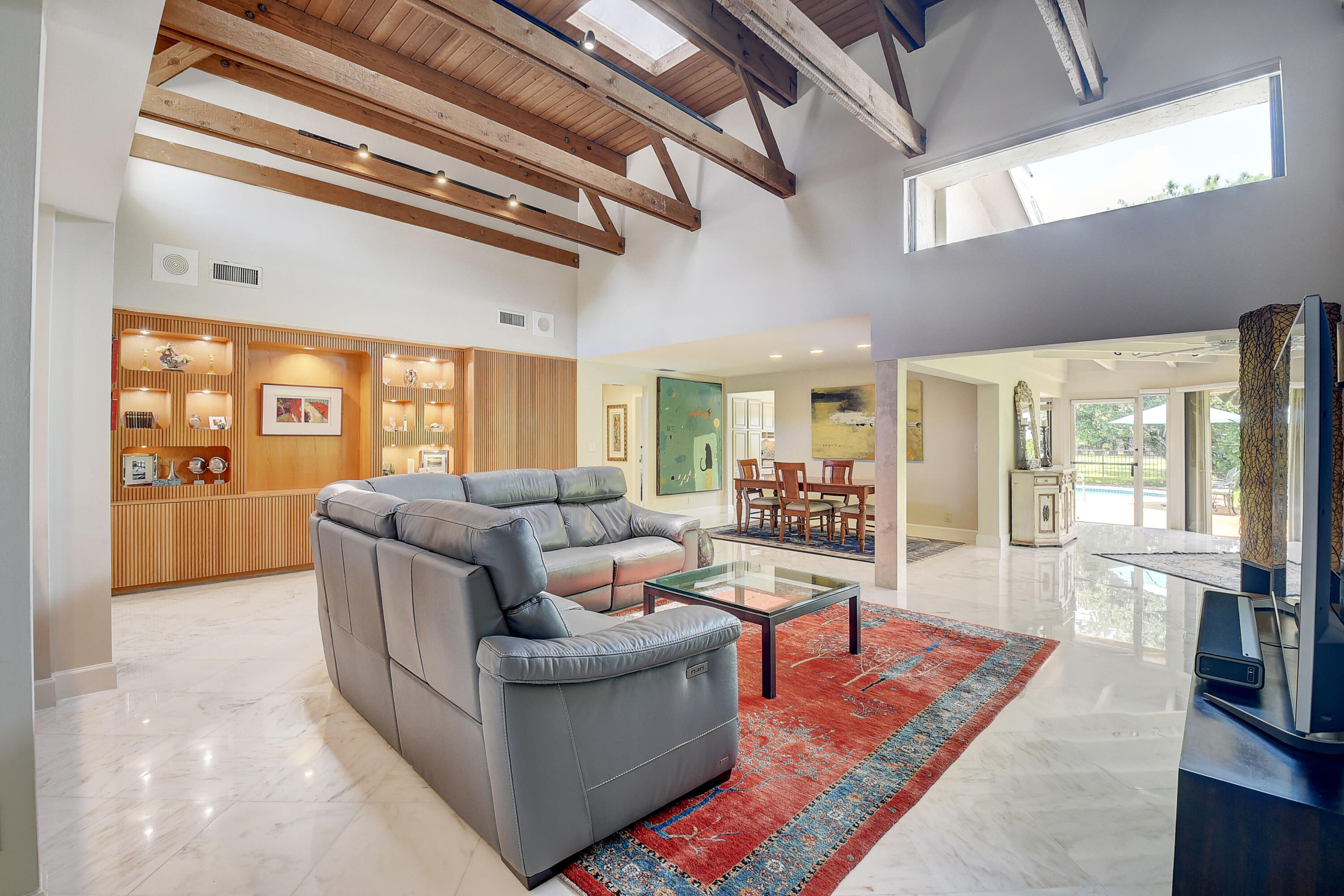 624 W Lakewoode Circle