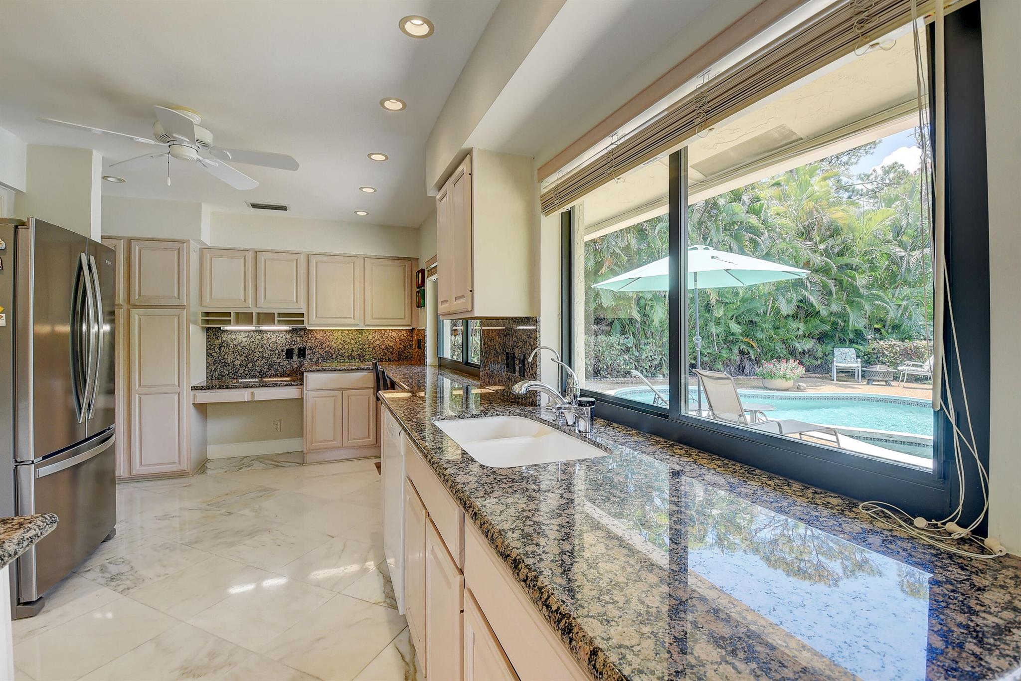 624 W Lakewoode Circle