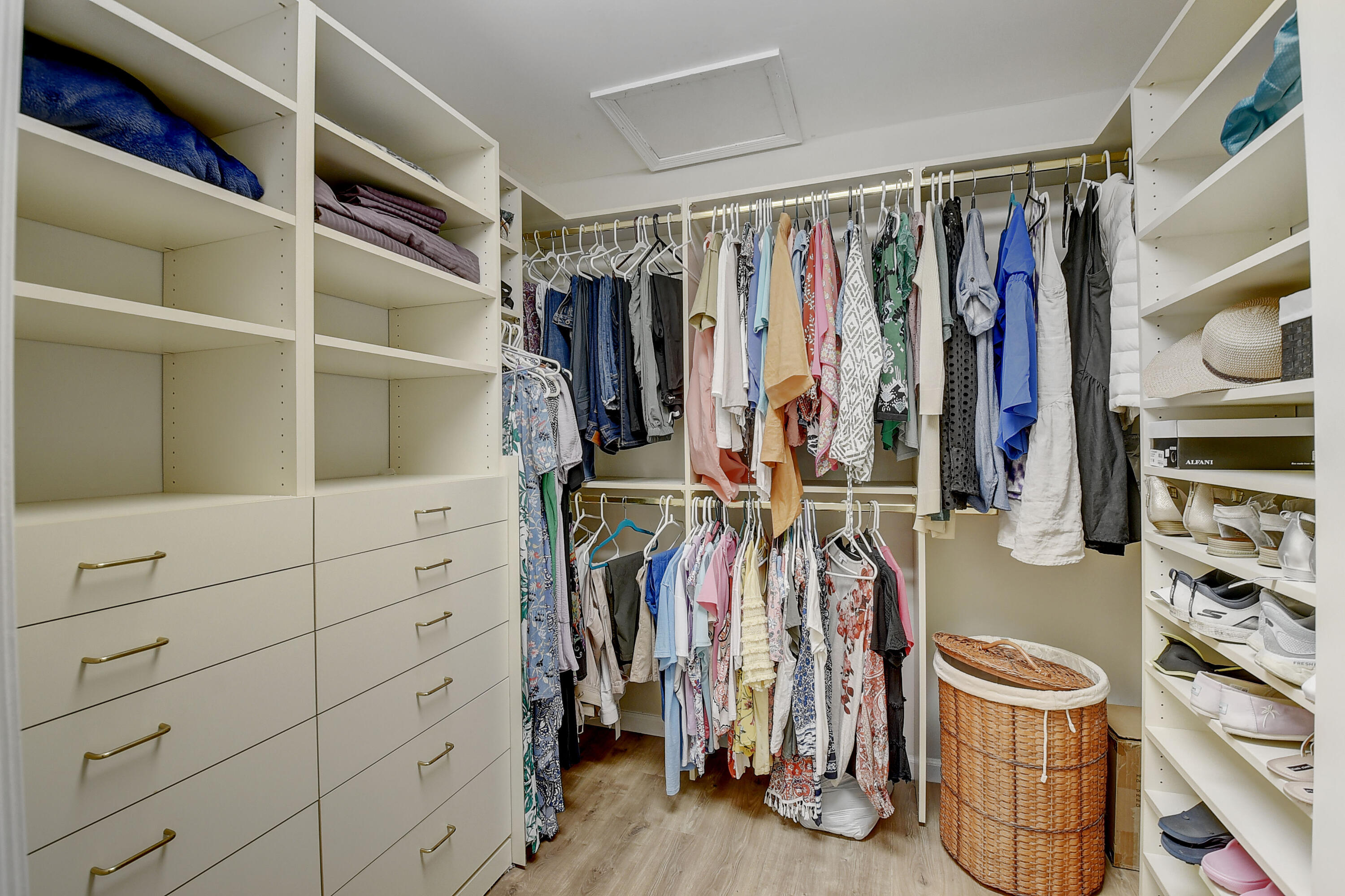 624 W Lakewoode Circle