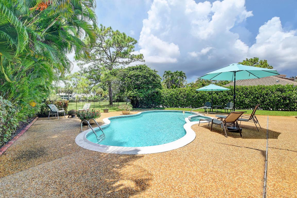 624 W Lakewoode Circle