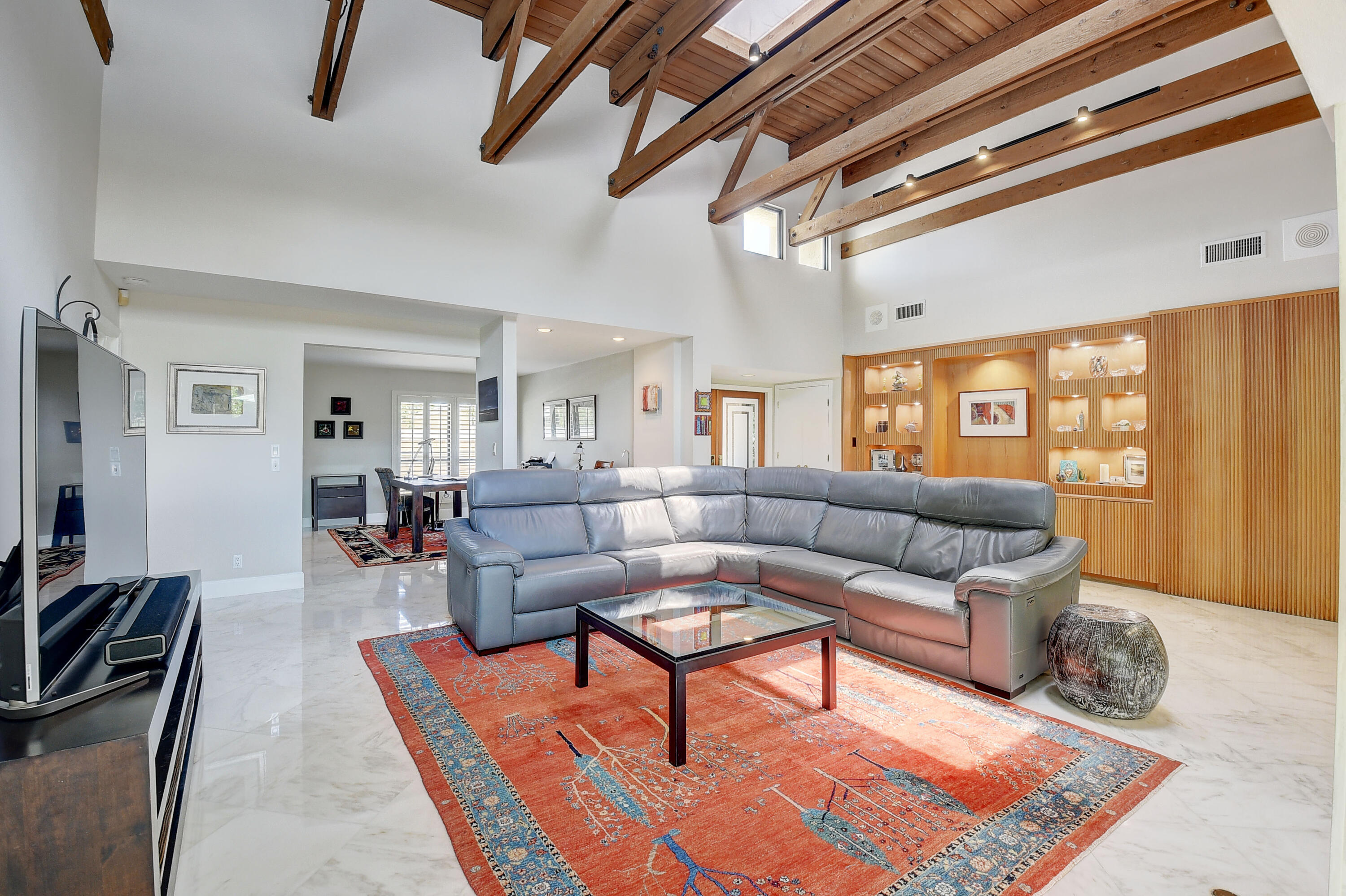 624 W Lakewoode Circle