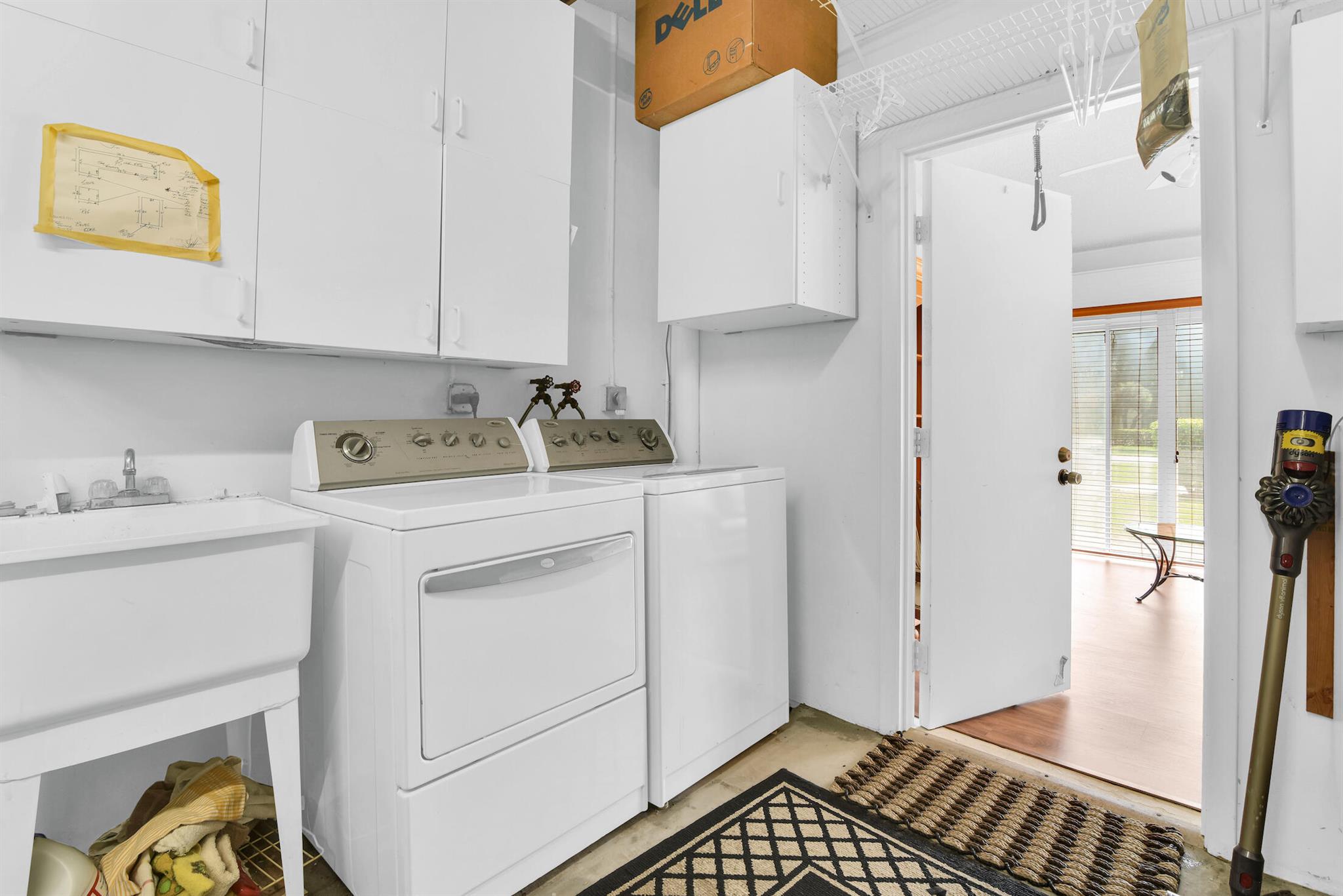 16004 Laurel Oak Circle