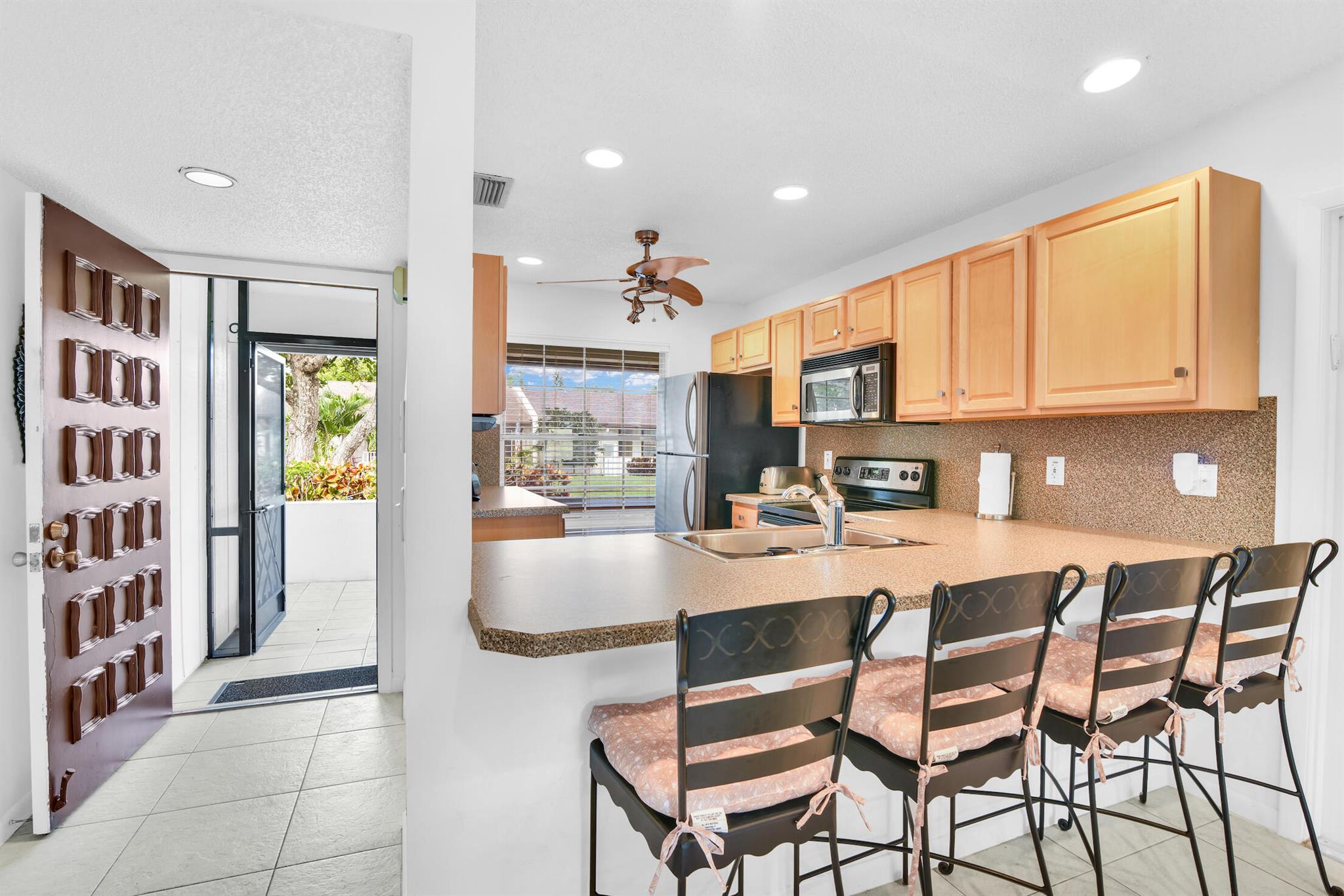 16004 Laurel Oak Circle