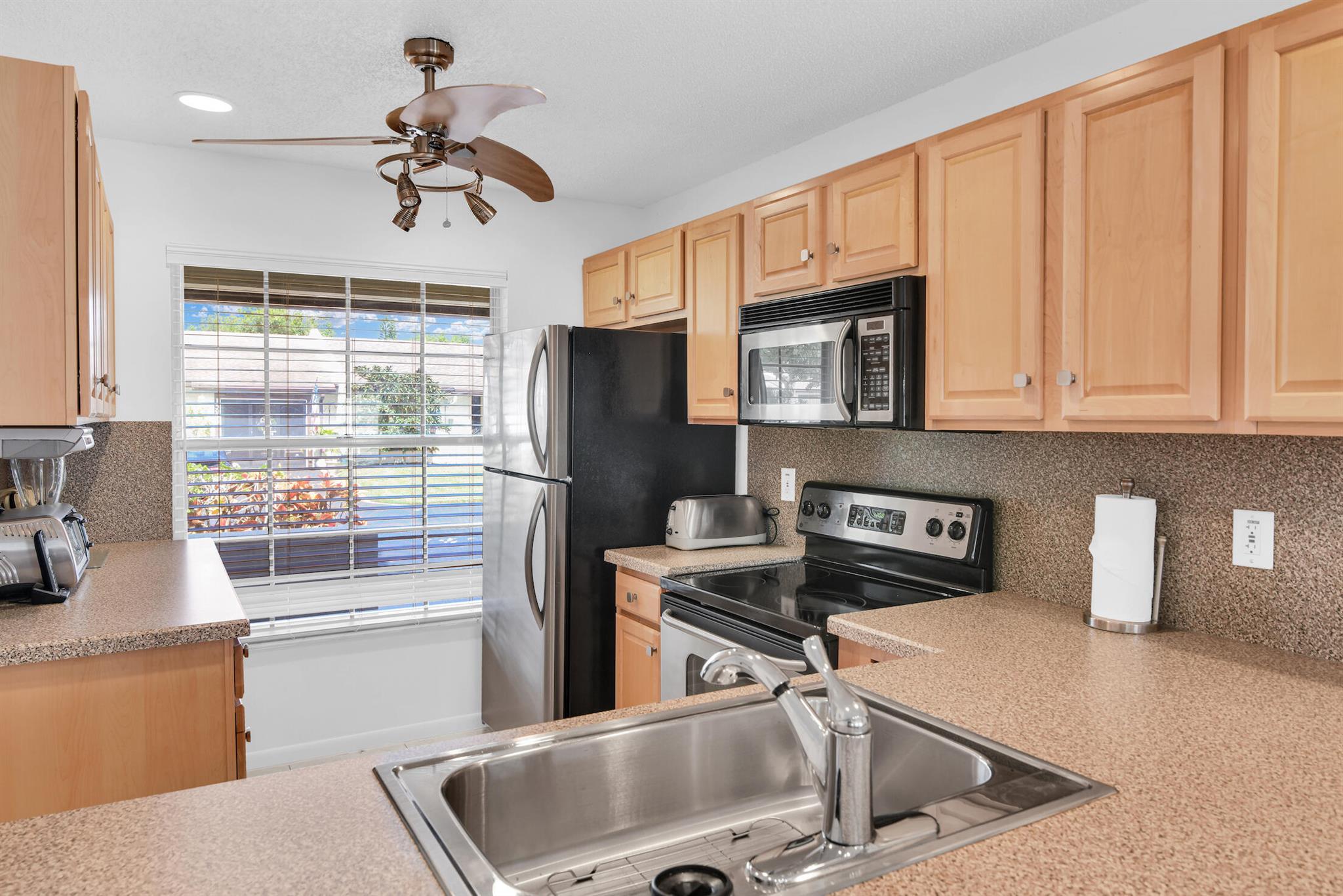 16004 Laurel Oak Circle