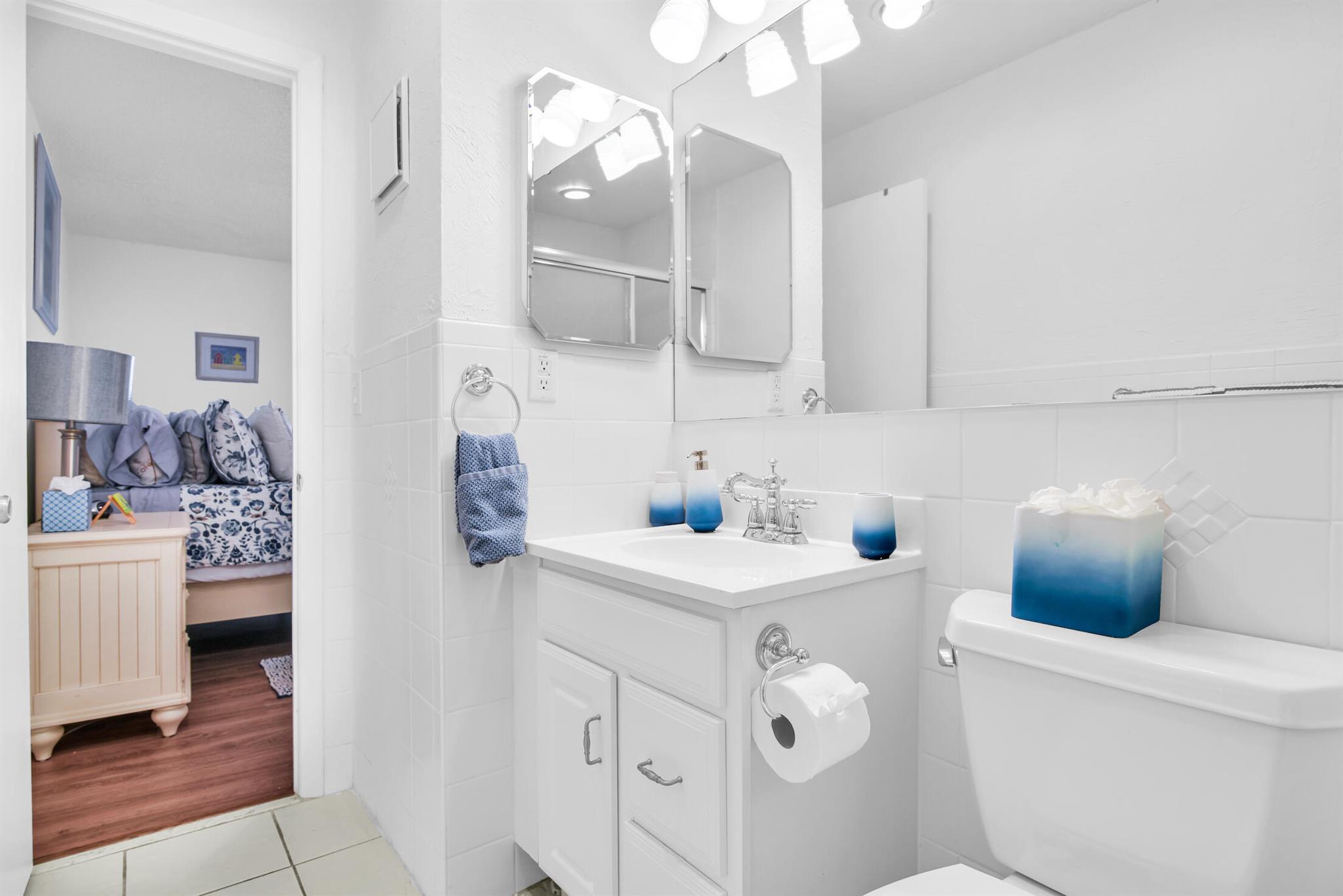 16004 Laurel Oak Circle