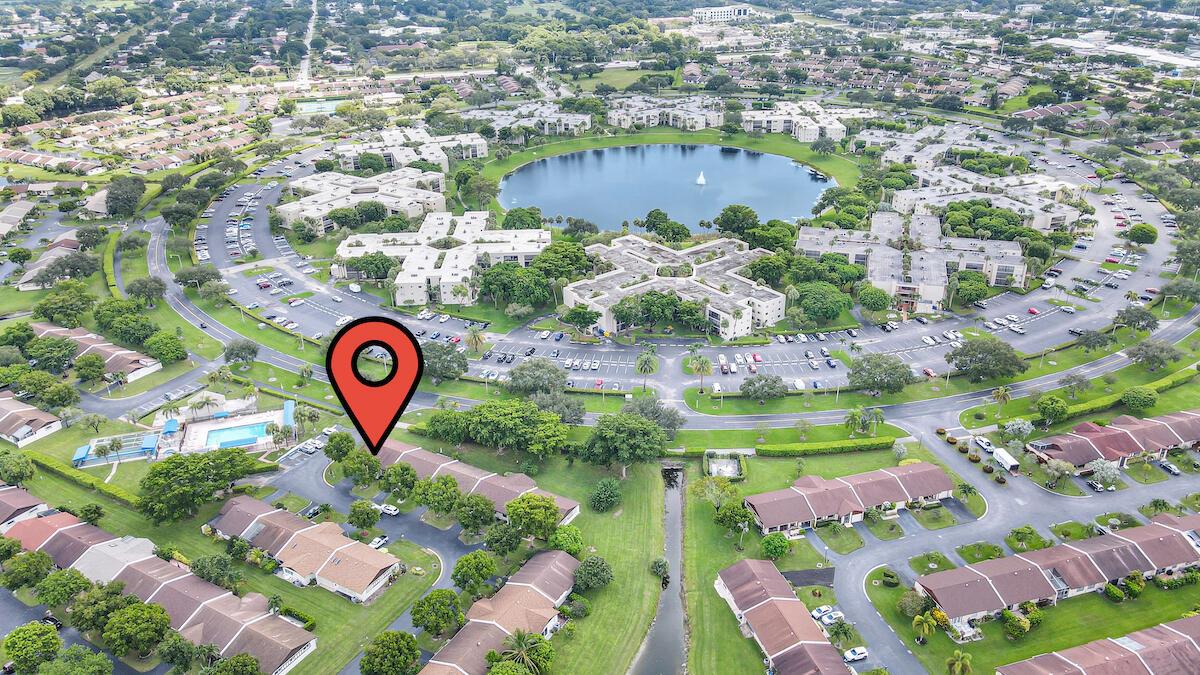 16004 Laurel Oak Circle