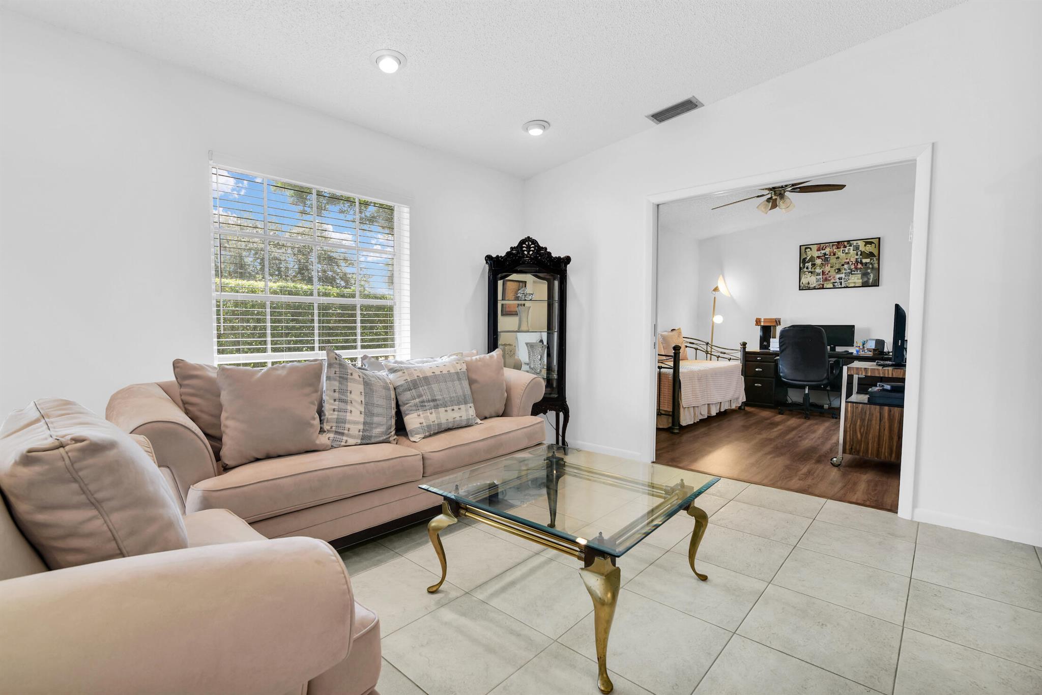 16004 Laurel Oak Circle